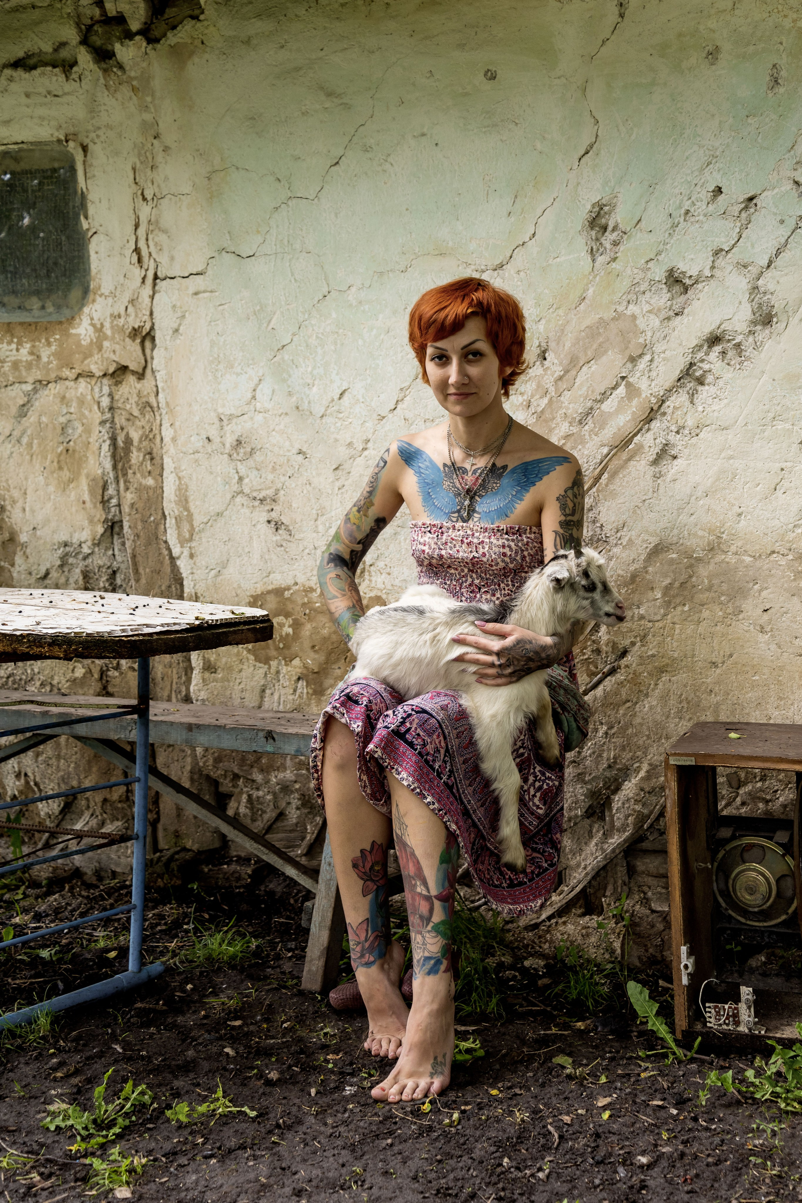 Девушка с козлятами. Bazarkom-photo.ru Фотограф Виктор Оськин в Старом Осколе