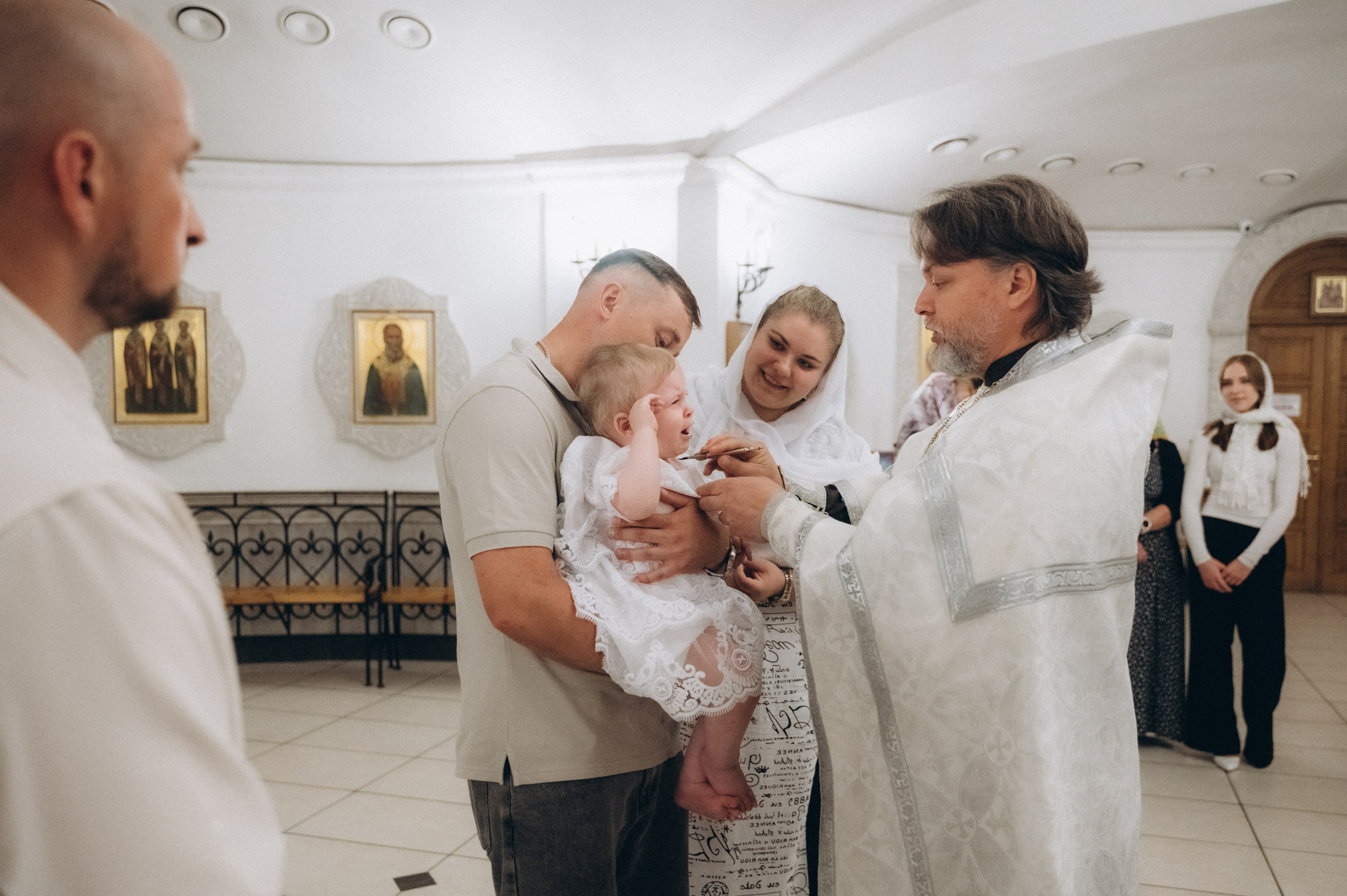 Крещение Владиславы (Криптовый храм в честь собора Новомучеников и Исповедников земли Белорусской). Семейный фотограф в Минске Дарья Дреко