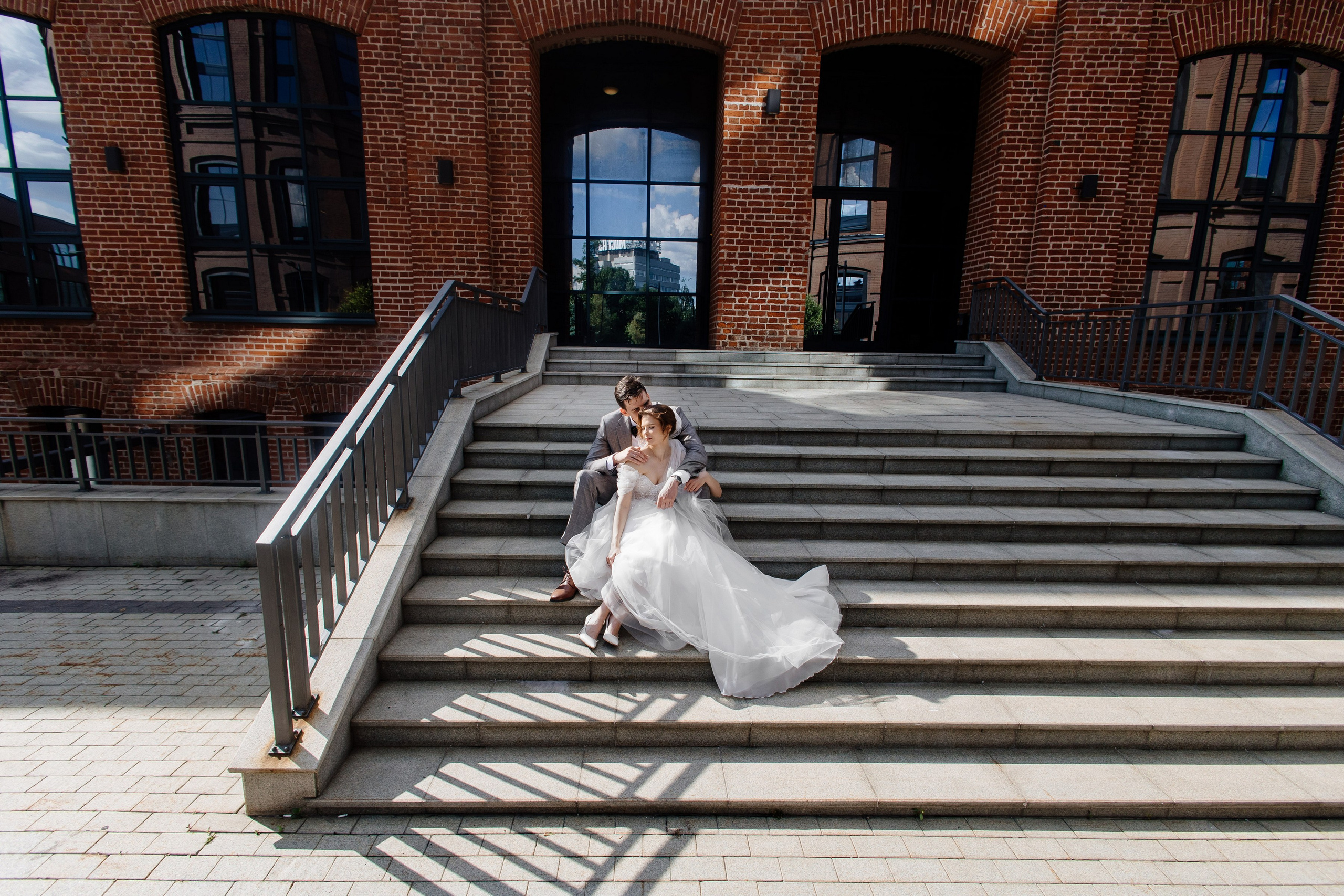 Свадебное утро в Hyatt Regency Хаятт Редженси, свадебная прогулка на Арме и банкет в О’Шалей. Свадебный и семейный фотограф Екатерина Иванова