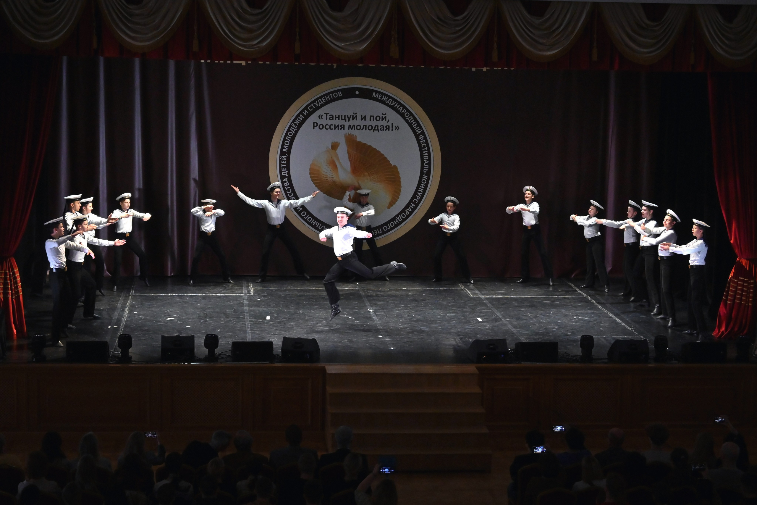 Гала-концерт. Танцуй и пой, Россия Молодая! 22.04.2024. Профессиональный фотограф в Москве Алёна Котова