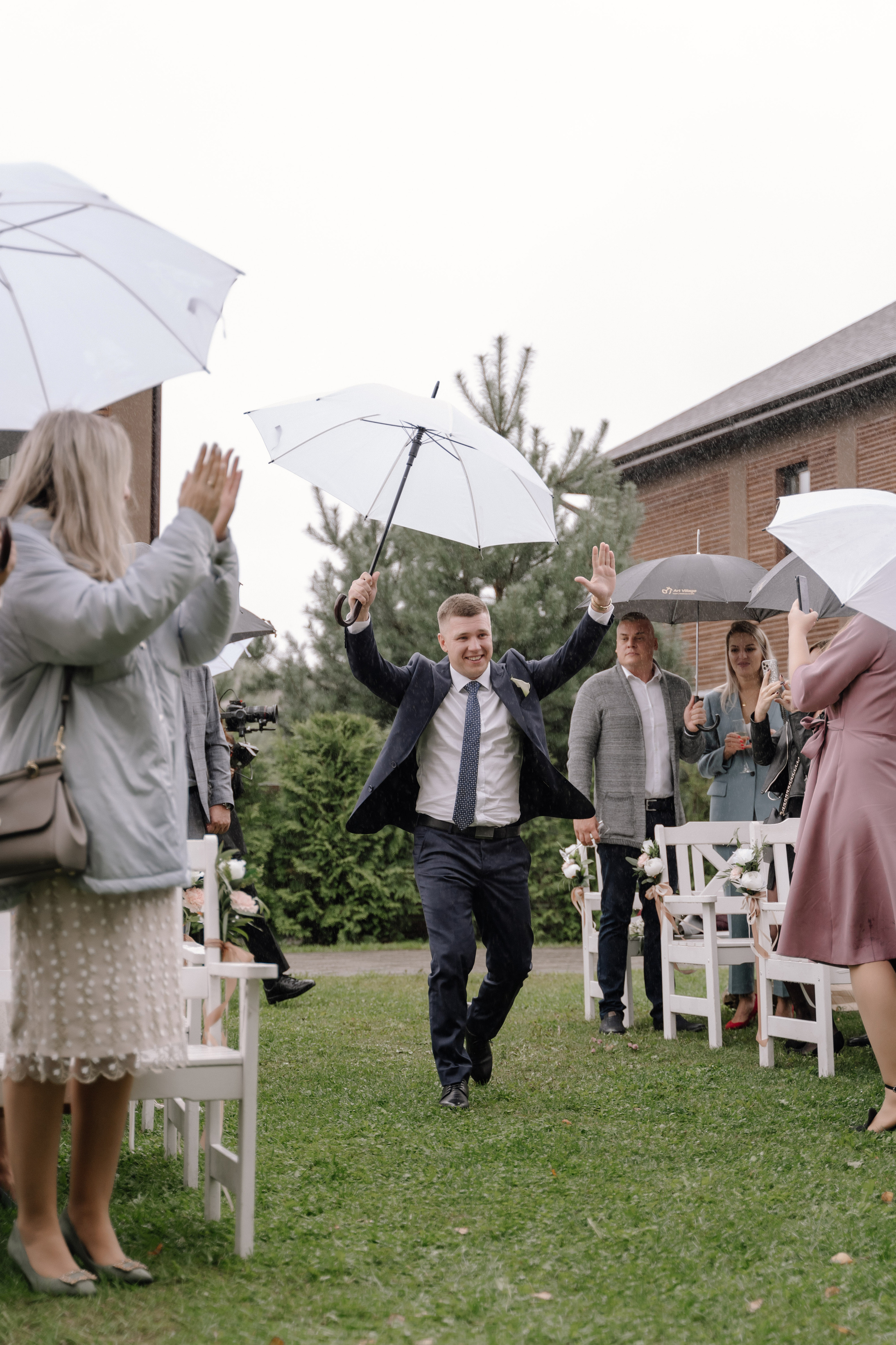 Счастье под дождем. Фотограф Ксения Тимченко. Бережно к вам и вашим чувствам