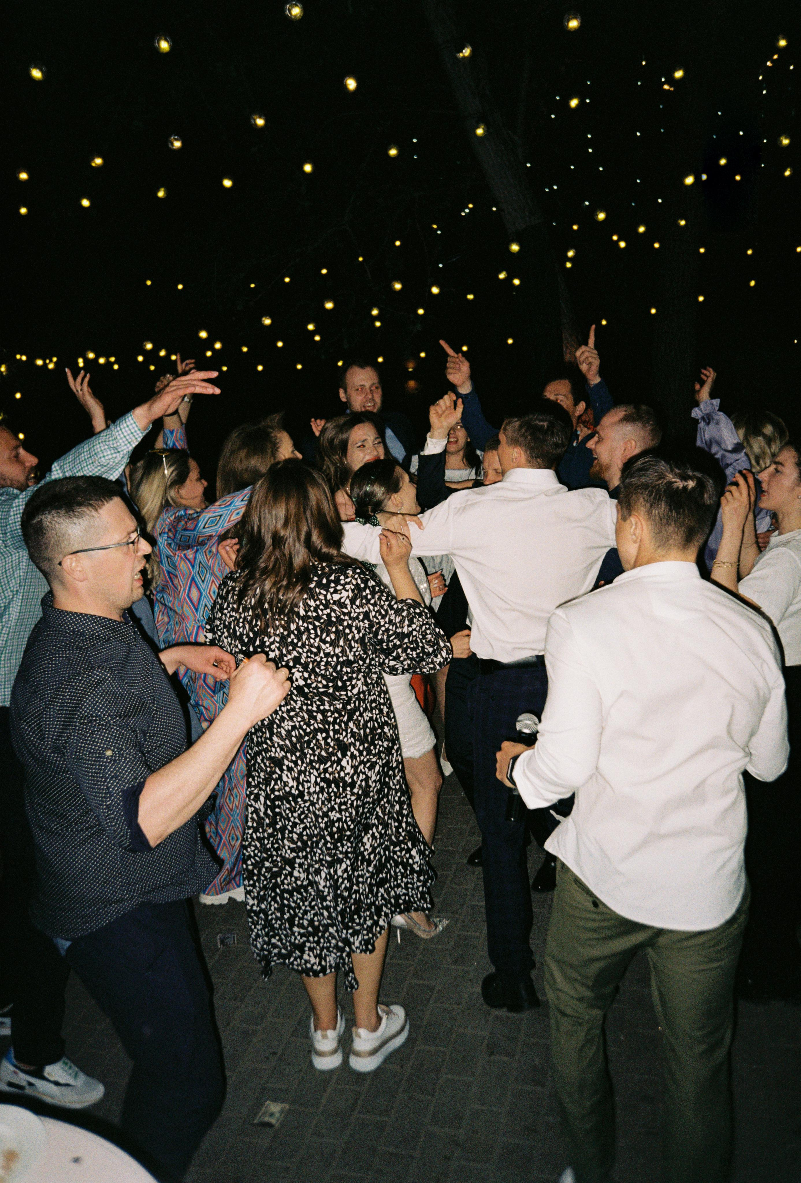 День 2. Вечериночка. Фотограф Ксения Тимченко. Бережно к вам и вашим чувствам