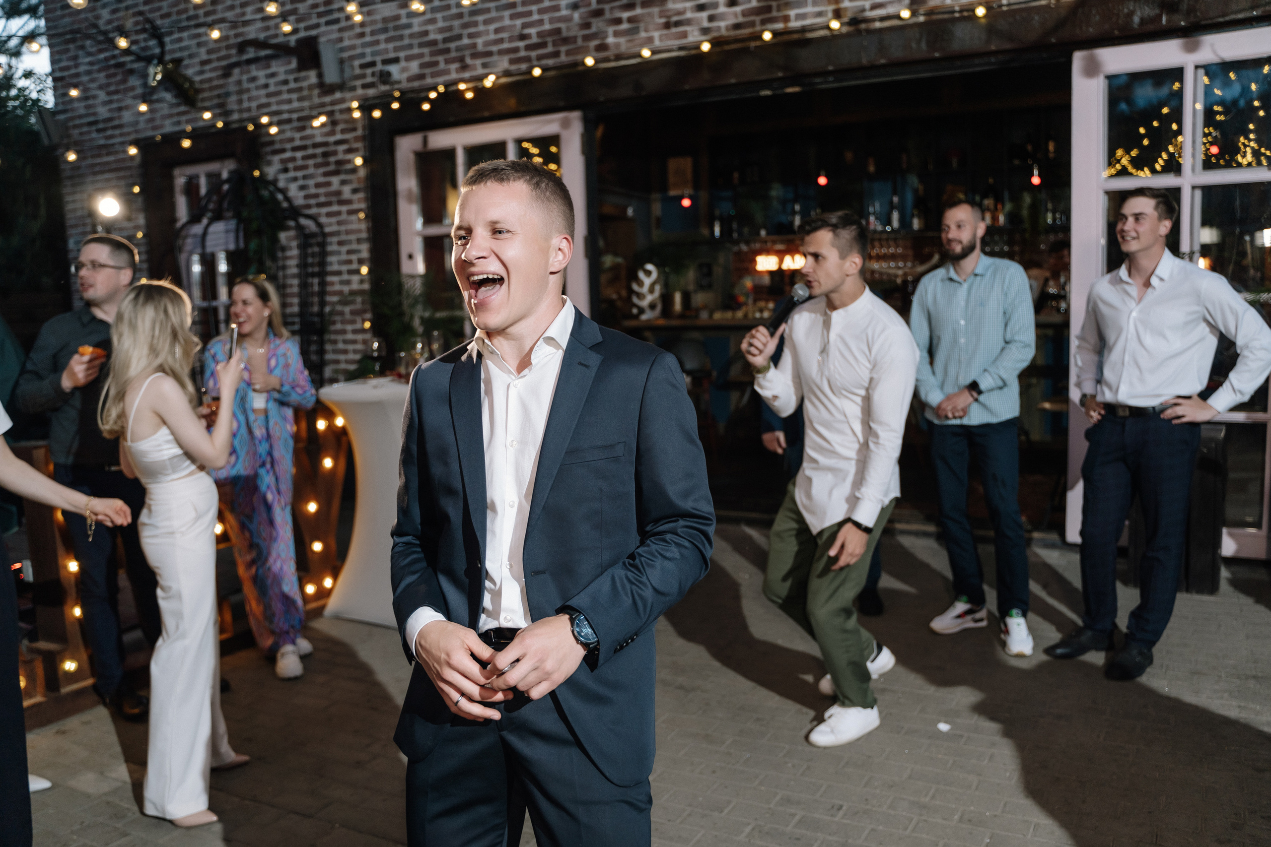 День 2. Вечериночка. Фотограф Ксения Тимченко. Бережно к вам и вашим чувствам