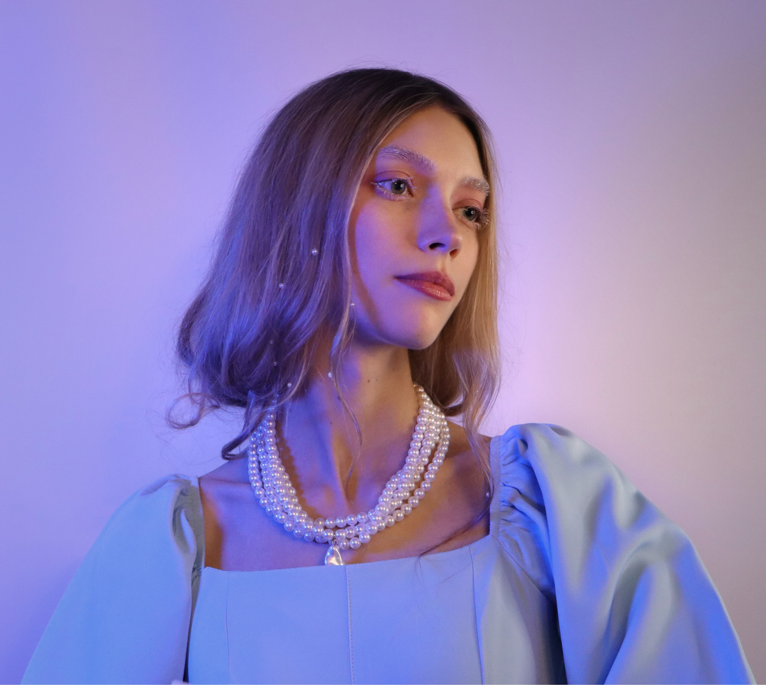 Студийная фэн съемка в стиле мода 19го века