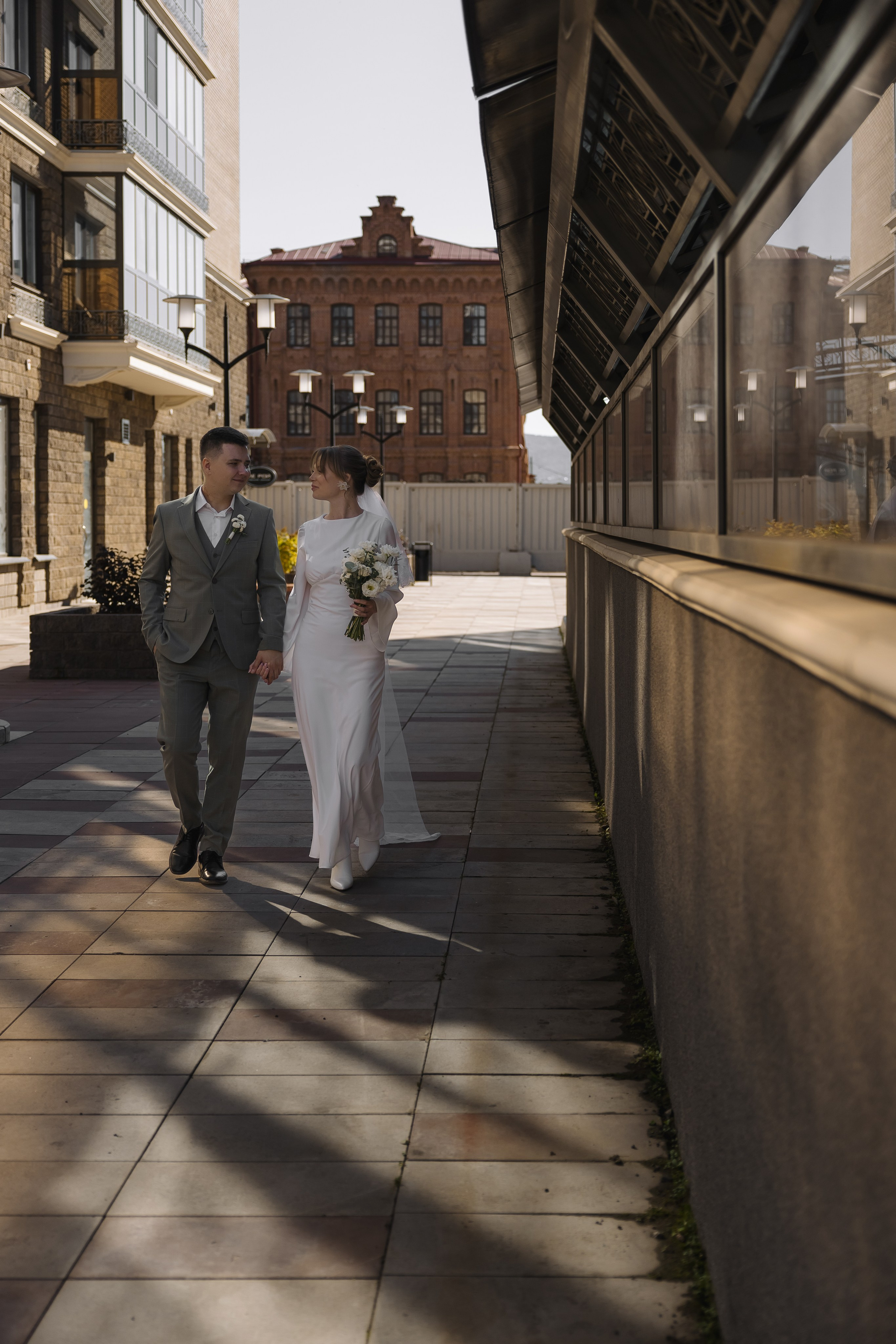 Урбанистическая свадебная съемка в Красноярске, свадебное агентсво