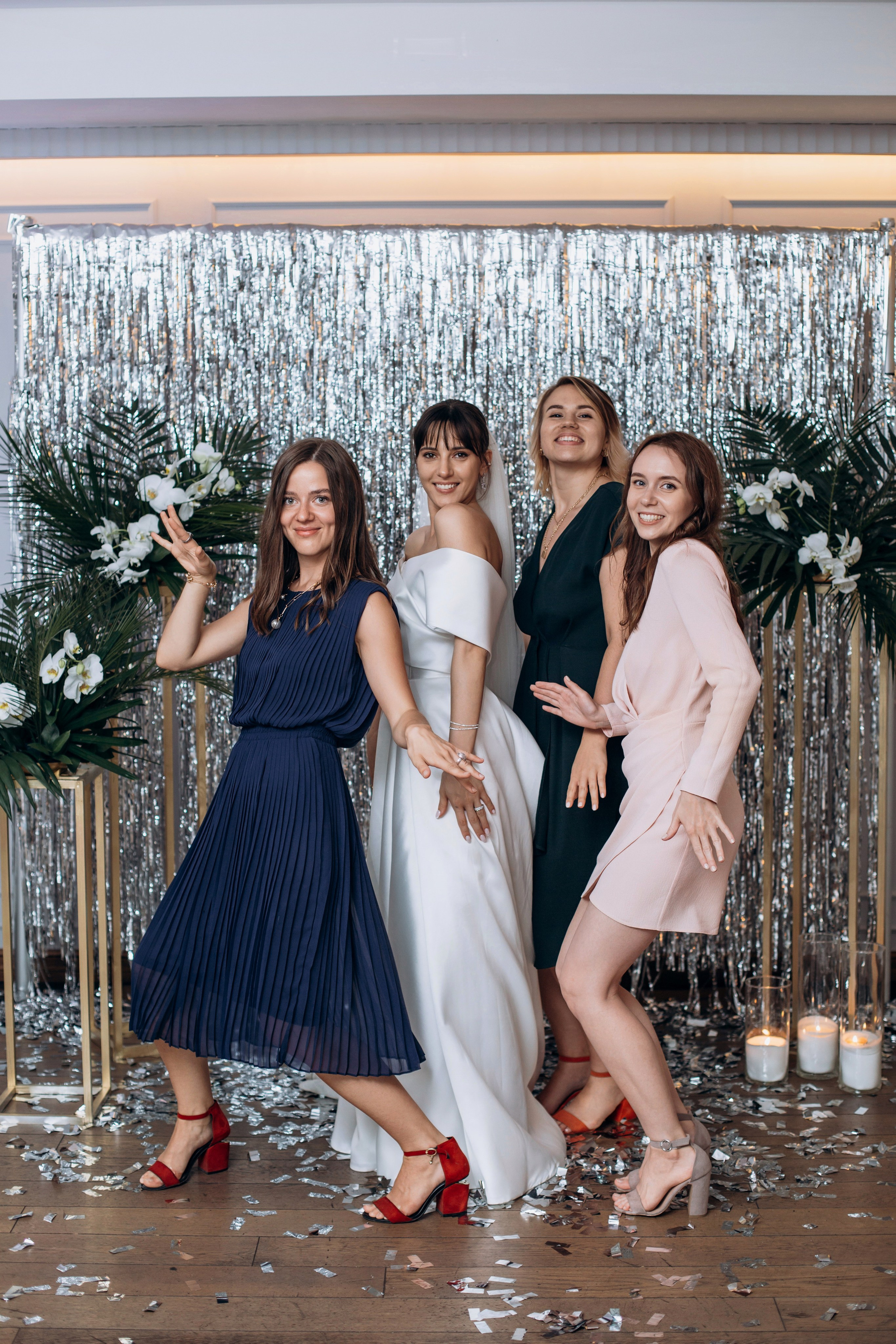 Свадьба на катере. Свадебный фотограф в Санкт-Петербурге Вика Стукачева