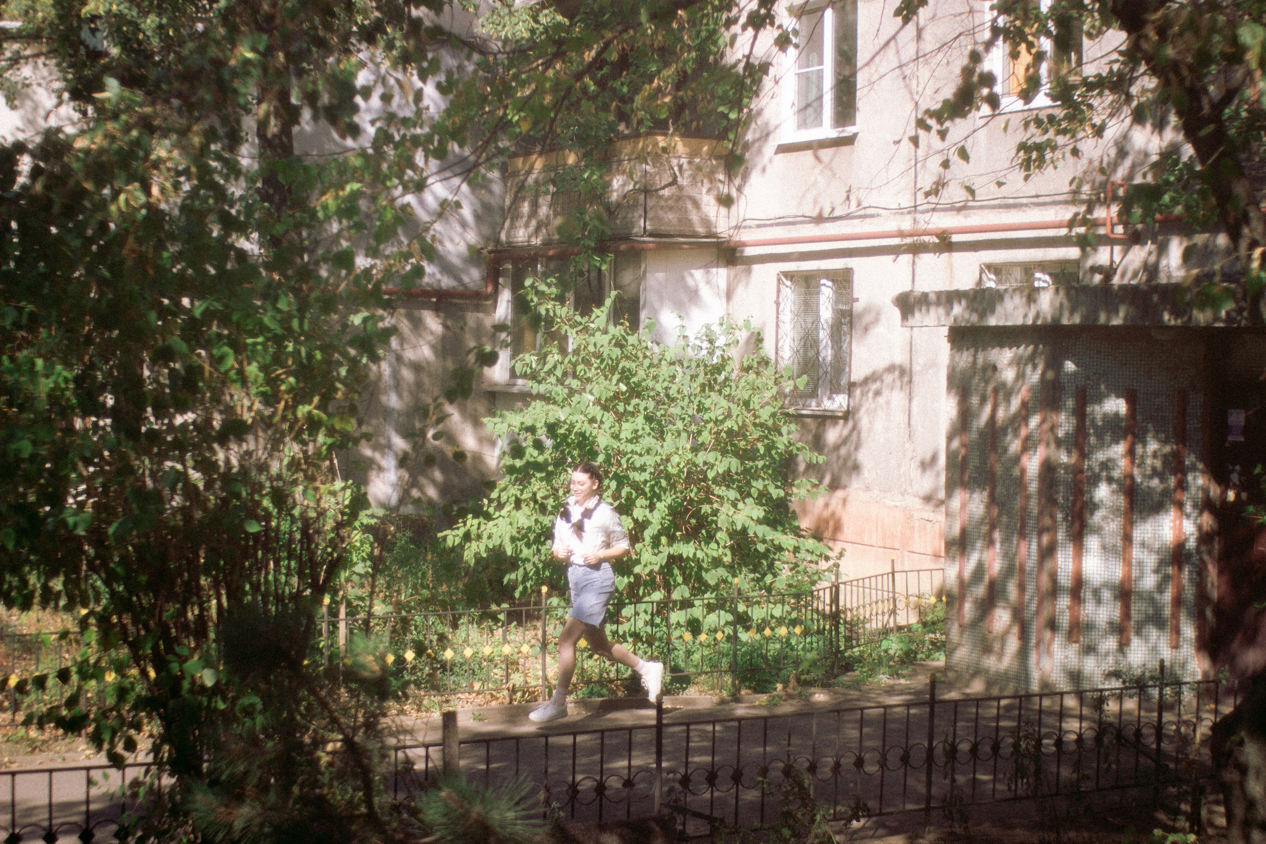 Один день из детства. • Фотограф Александра Светозар Алчевск •