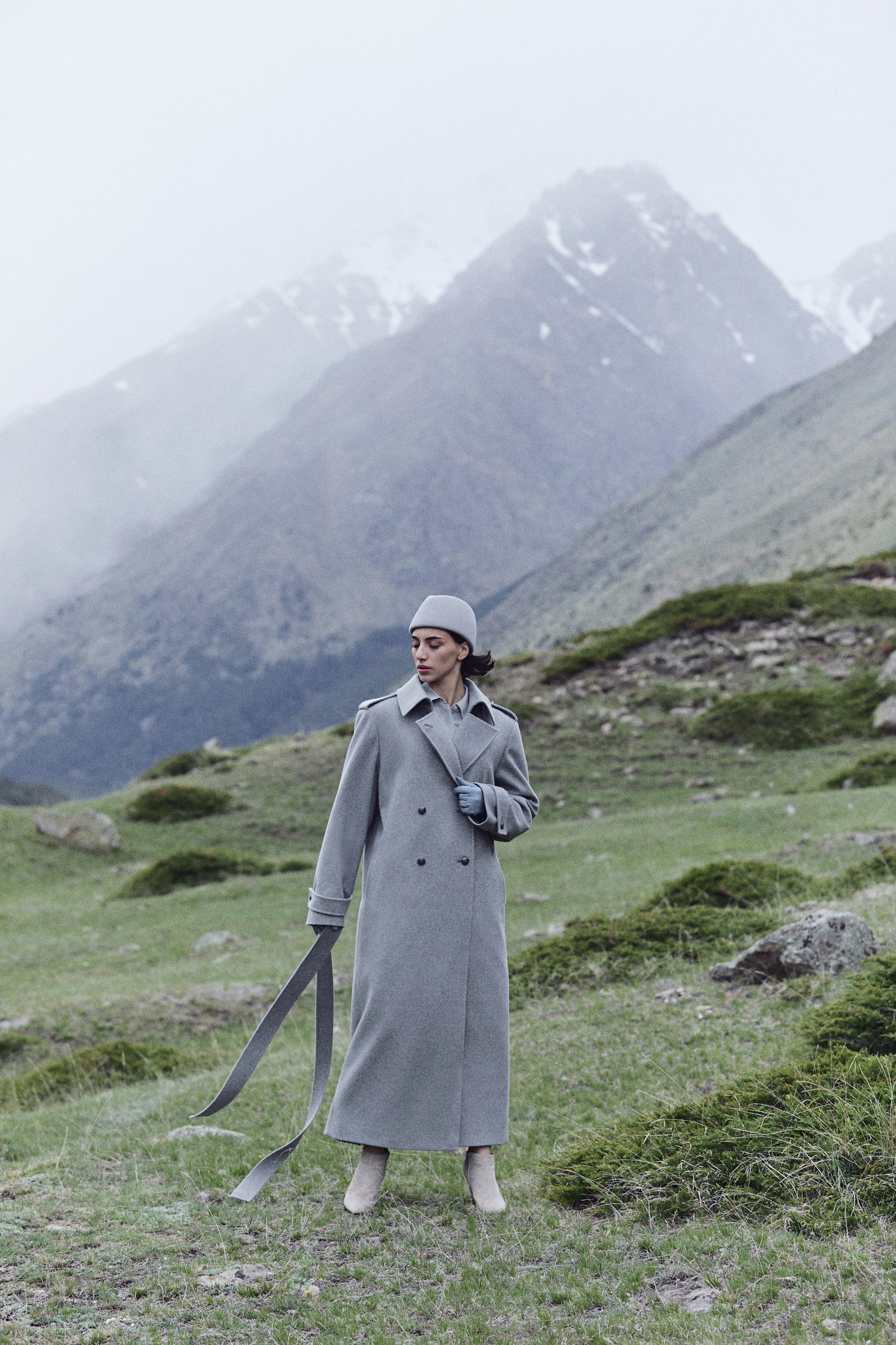 Имиджевая съемка для бренда в горах. Фотограф Продюсер в горах КБР / Москва  Нальчик Горы