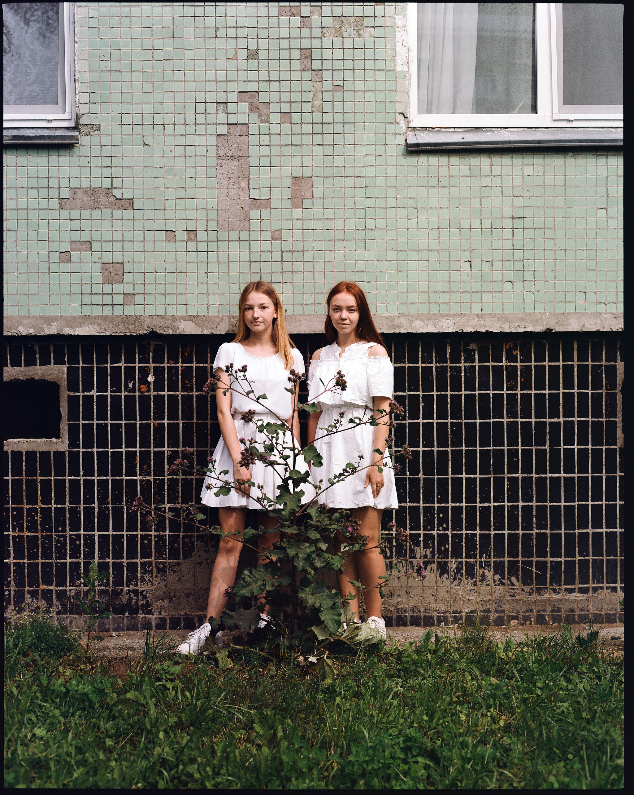 «Взрослым сидеть на качелях воспрещается». Фотограф Яна Булгакова