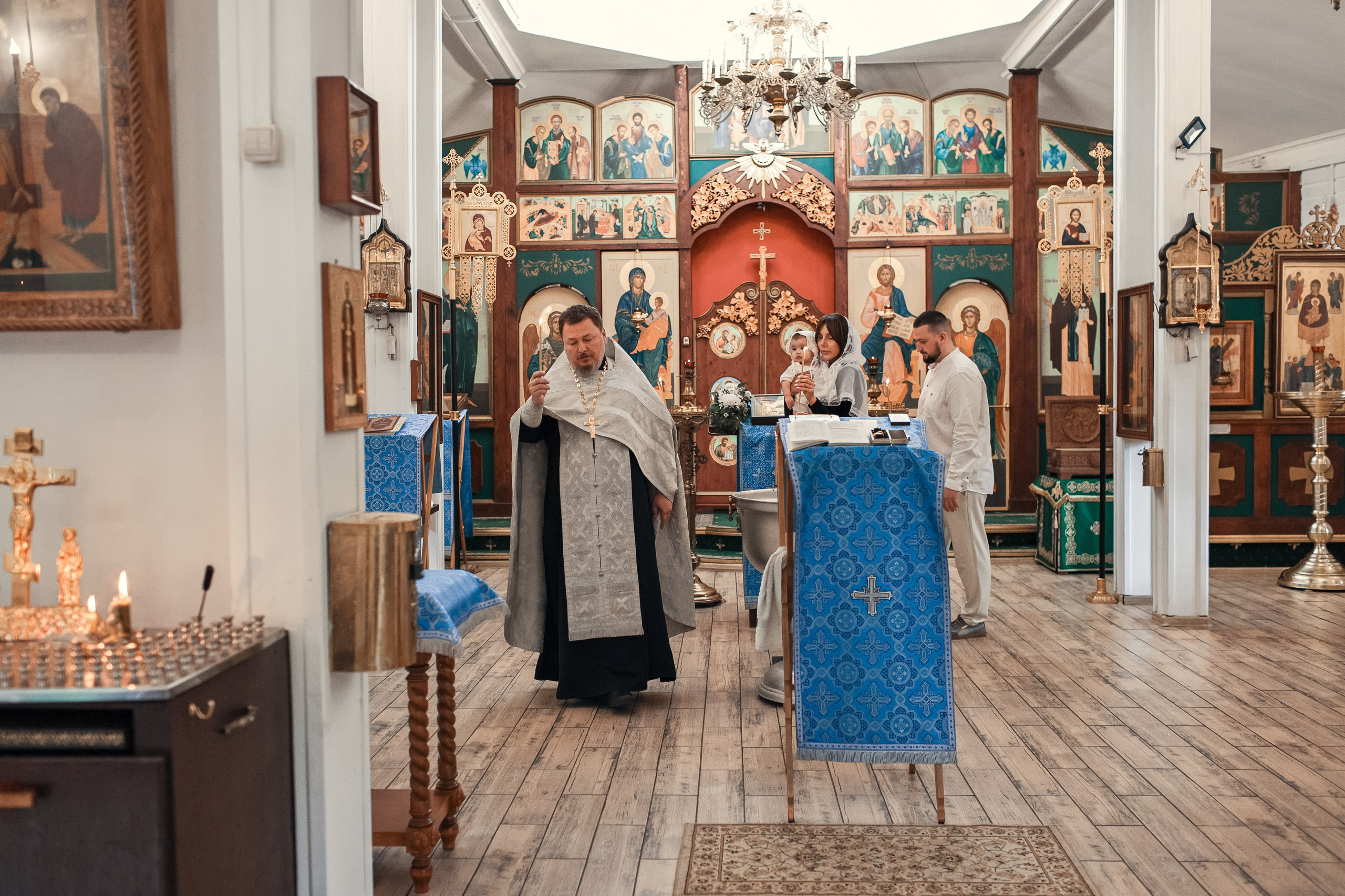 Крещение в Храме Даниила Московского Метрогородке. Профессиональный фотограф в Москве и Мо Мария Шантарёва