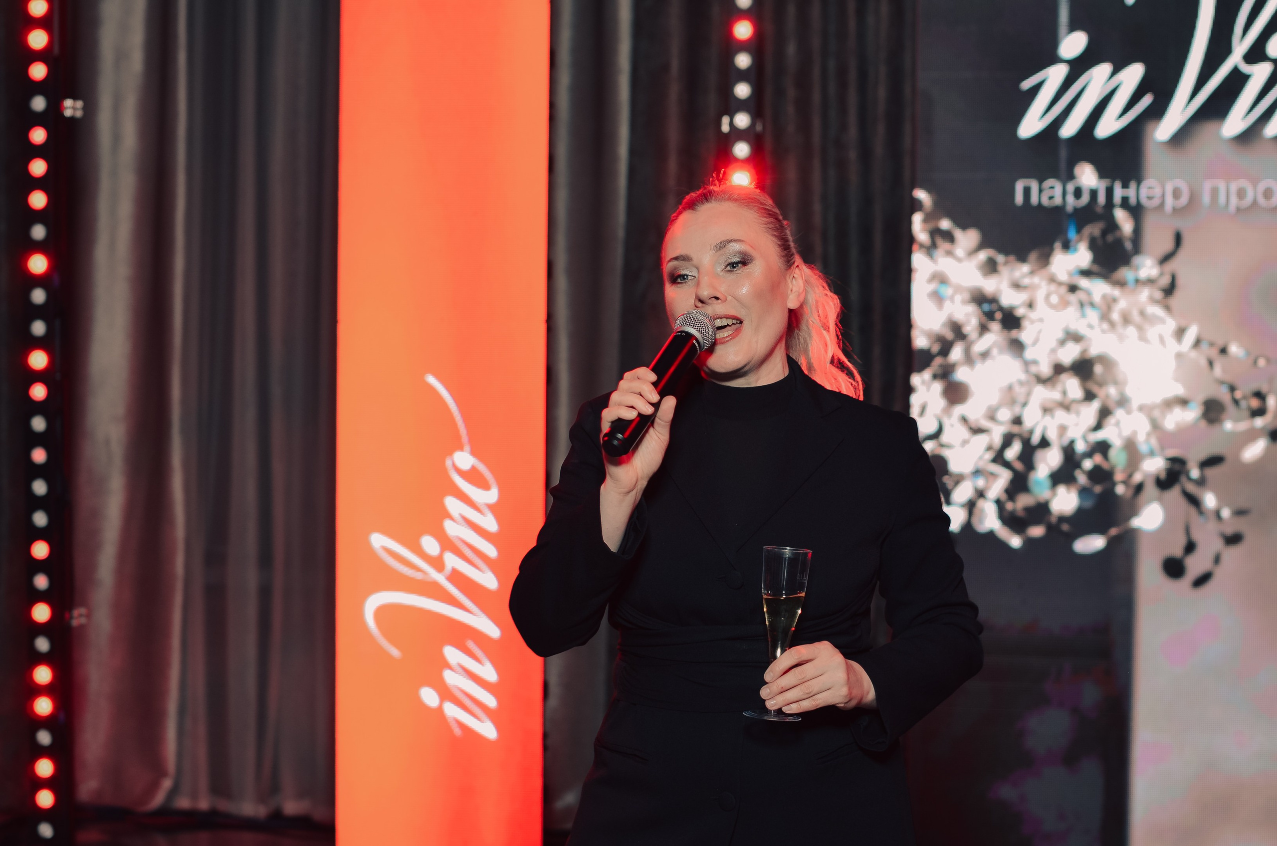 Фоторепортаж танцевального мероприятия. Денисова Аля — фотограф для парных съемок и индивидуальных историй в Барнауле