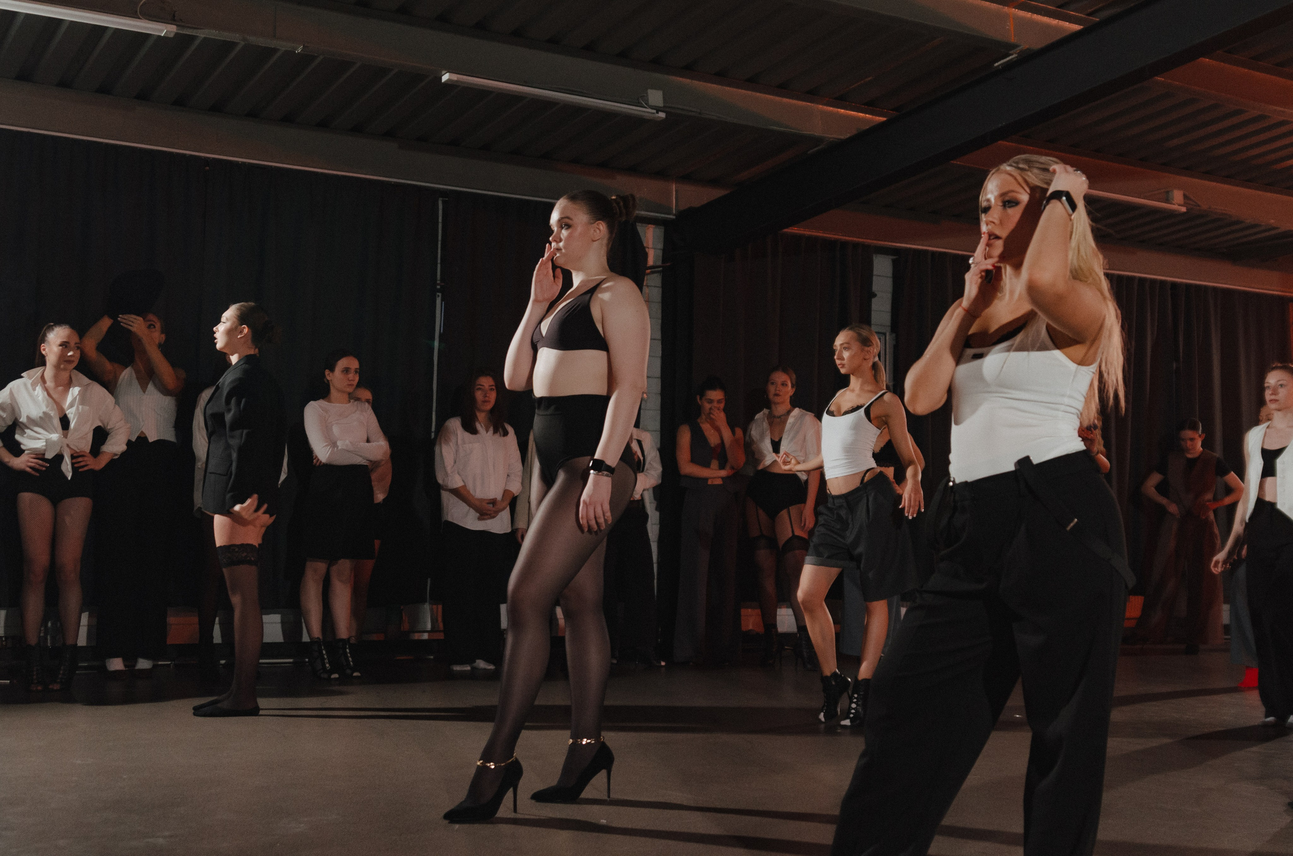 Birthday heels class Екатерины Ингачевой. Денисова Аля — фотограф для парных съемок и индивидуальных историй в Барнауле