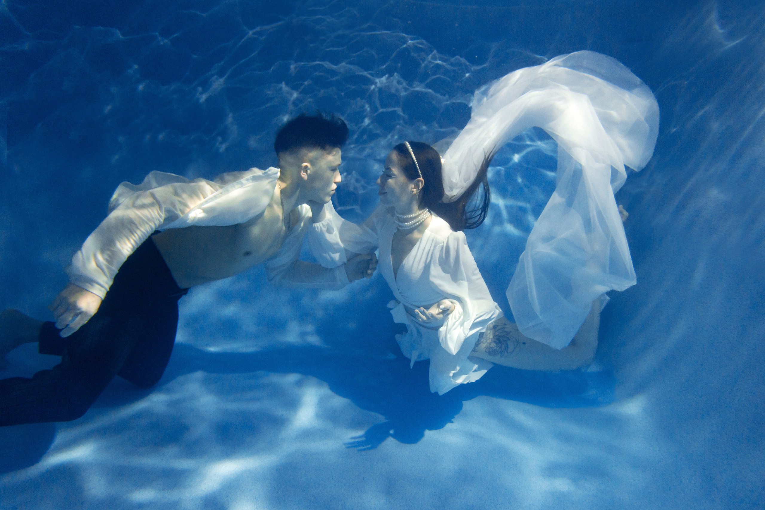 Свадьба под водой. Надежда Рыжова, портретная и контент-съемка в Челябинске