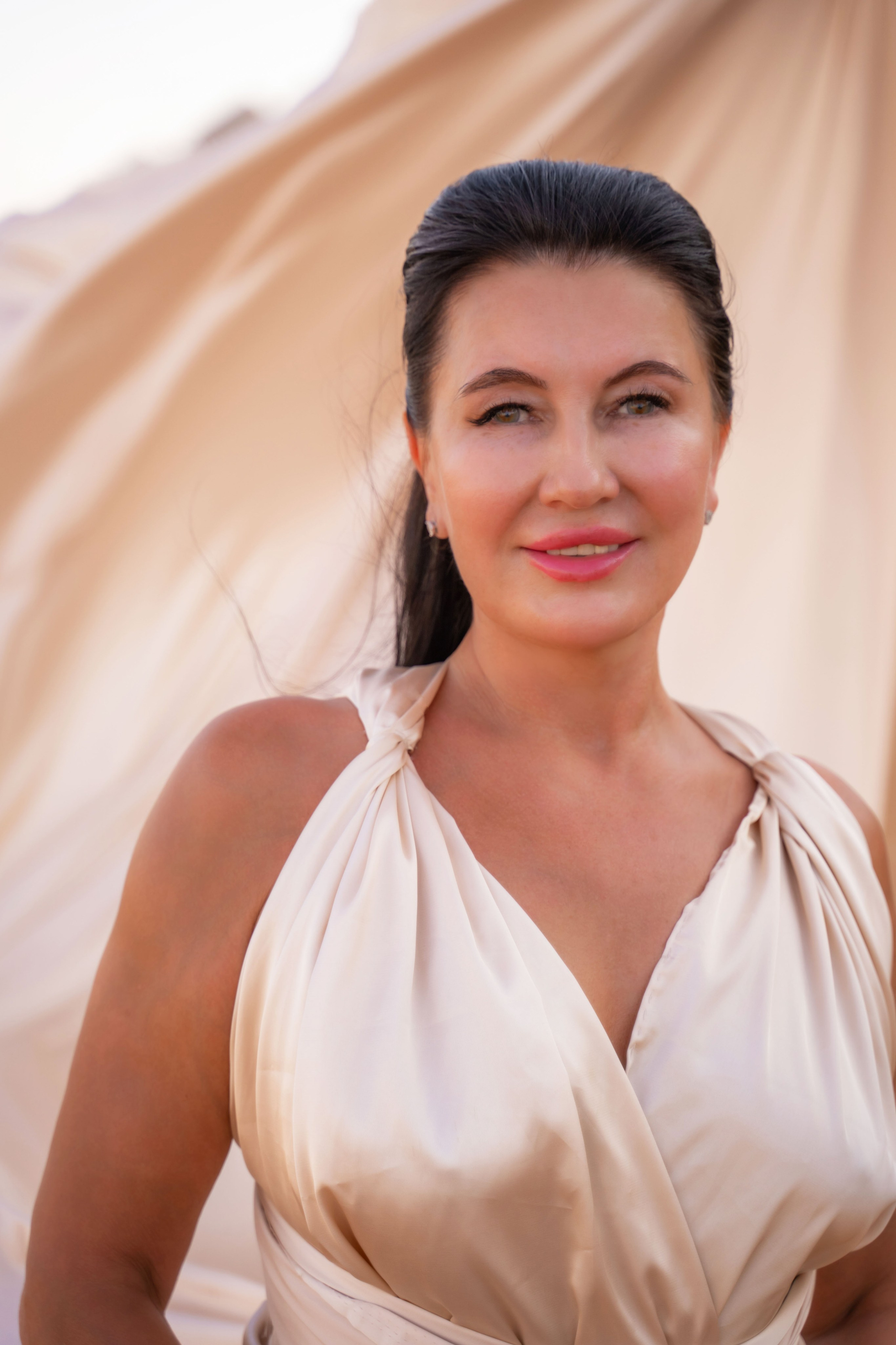 Фотосессия с летящими платьями в Дубае. Фотограф и видеограф в Москве и Абу Даби Мария Кулагина