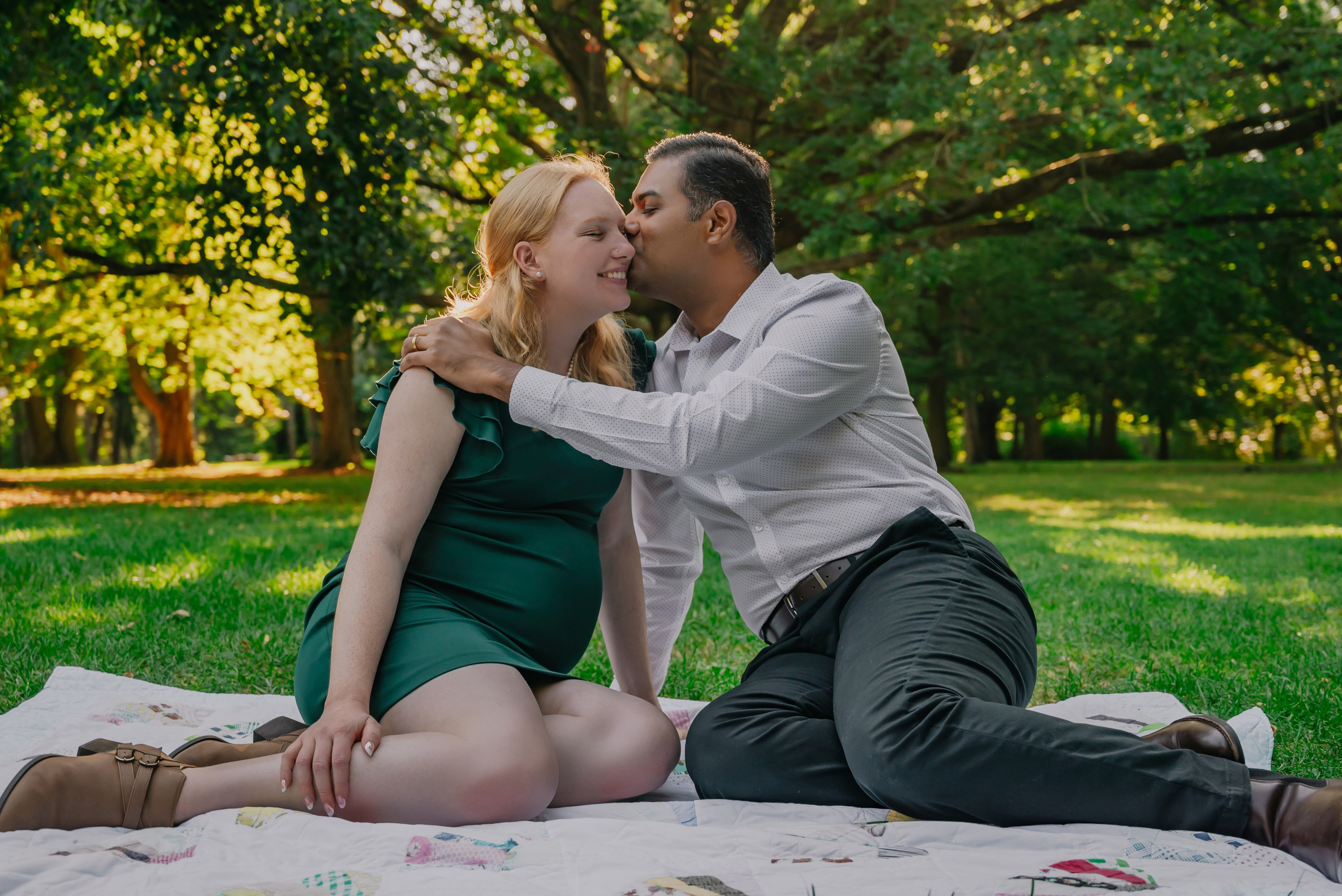 Maternity photo shoot. Family Photographer in Toronto — Natural Family & Lifestyle Photography | Khorosheva Irina