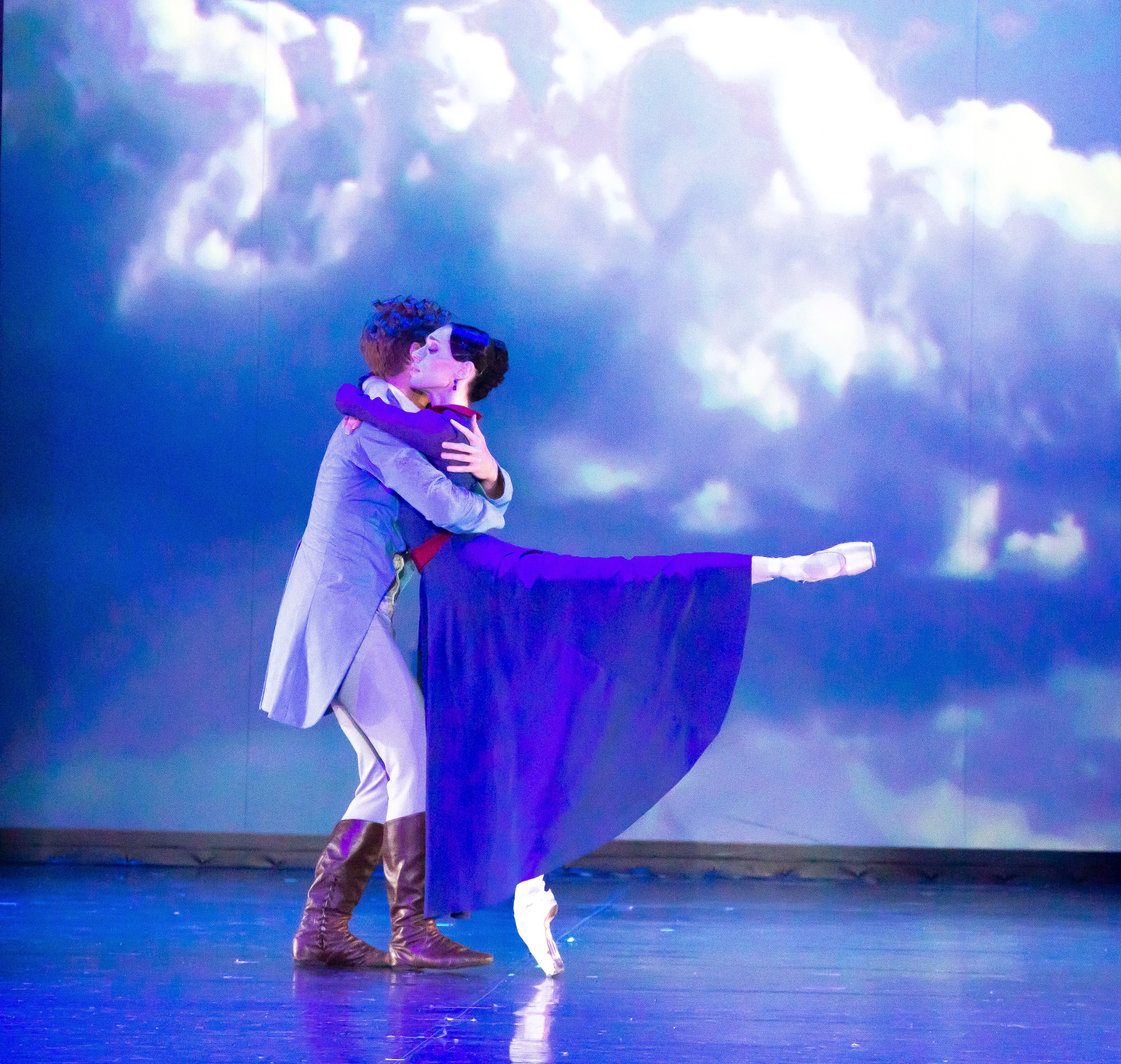 Война и Мир балет Марийского театра оперы и балета на сцене Зимнего театра г. Сочи премьера. Фотограф в Сочи Юрий Шептаев