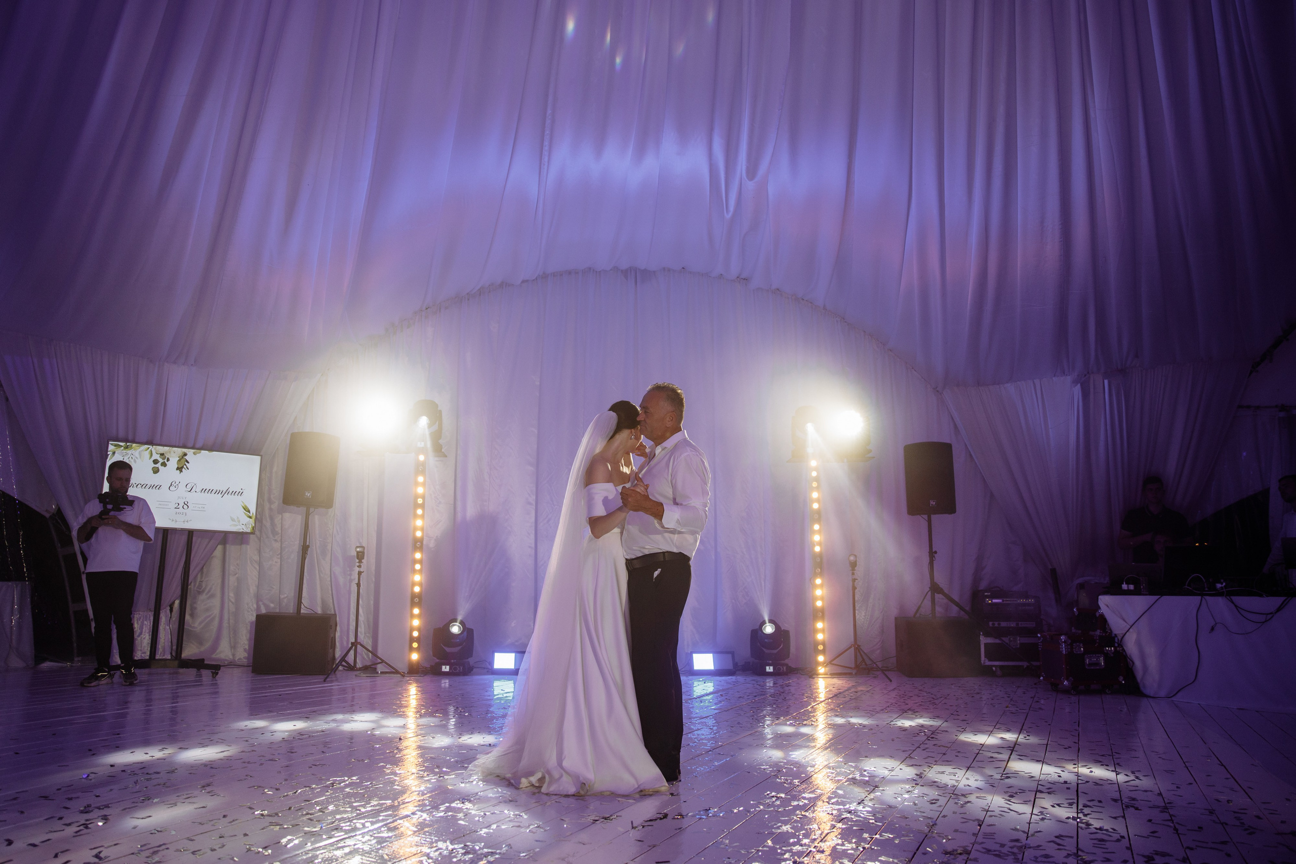 Банкет в шатре Кадницы. Свет на свадьбу Нижний Новгород Friends Rent