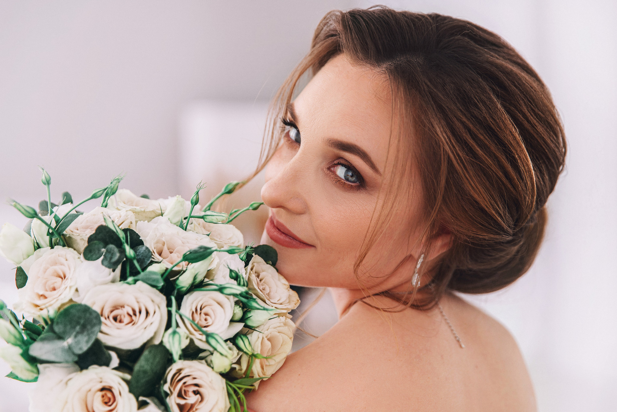 Макияж и прическа для невесты