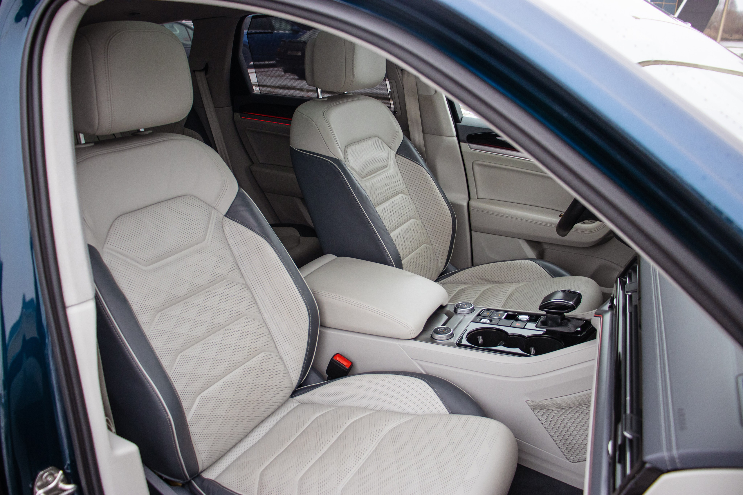 Volkswagen Touareg. Репортажный фотограф Минск ❘ Костецкий Илья ❘ Беларусь