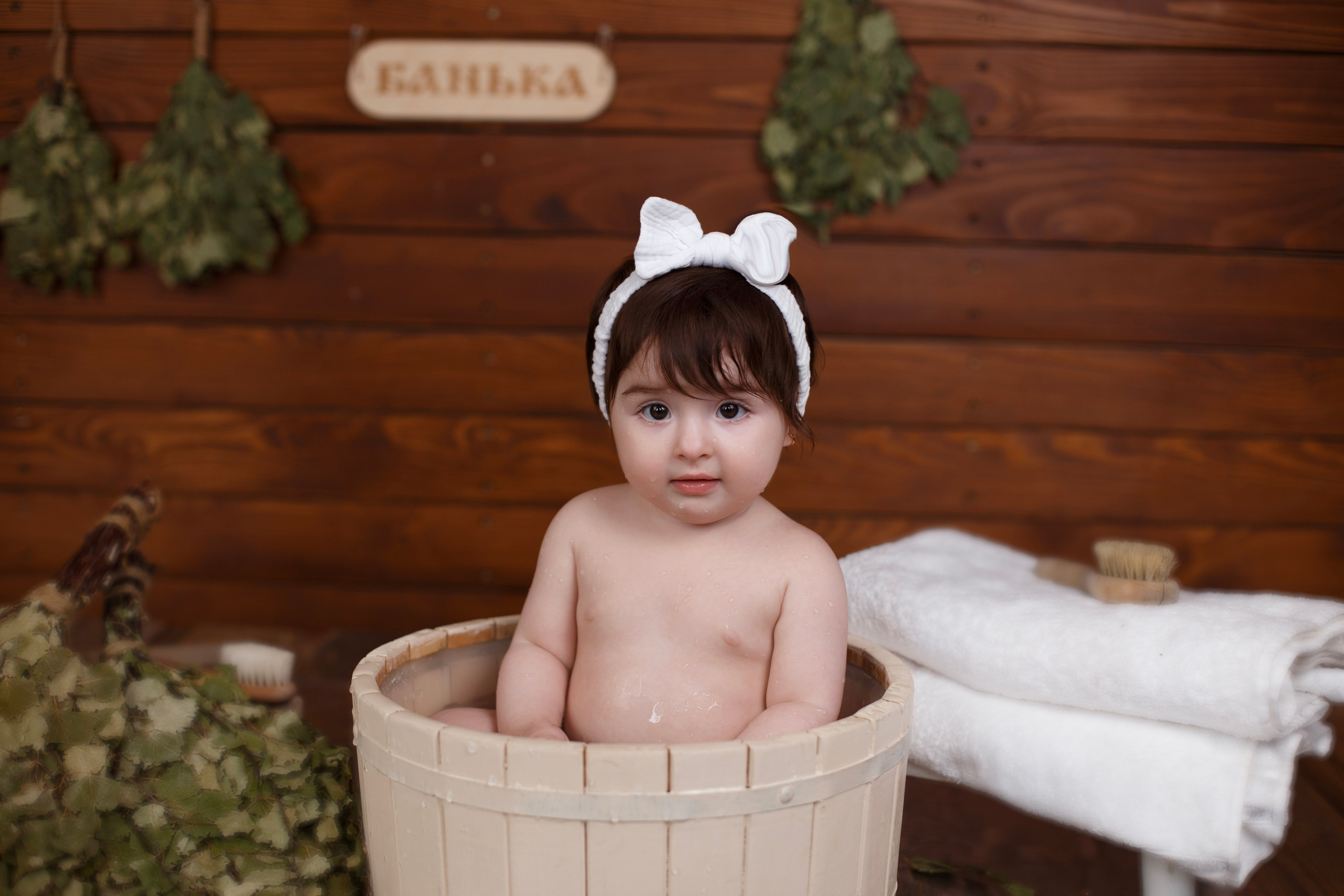 Банька для малышей фотосессия Купание в ванночке