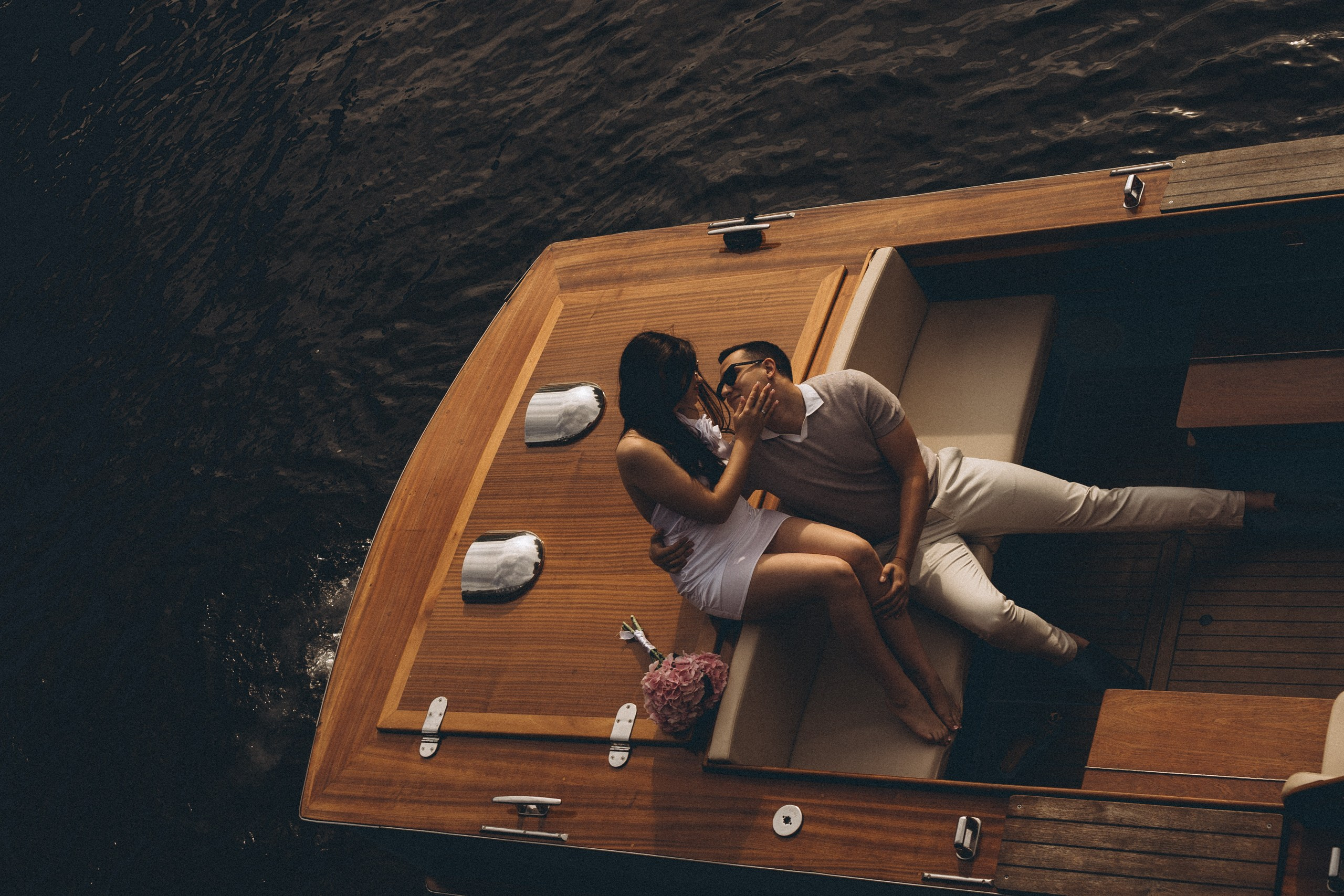 СВАДЕНБНАЯ СЬЕМКА НА КАТЕРЕ ПО КАНАЛАМ САНКТ-ПЕТЕРБУРГА И В АКВАТОРИИ НЕВЫ. Профессиональный фотограф, Санкт-Петербург — Виктория Богомолова