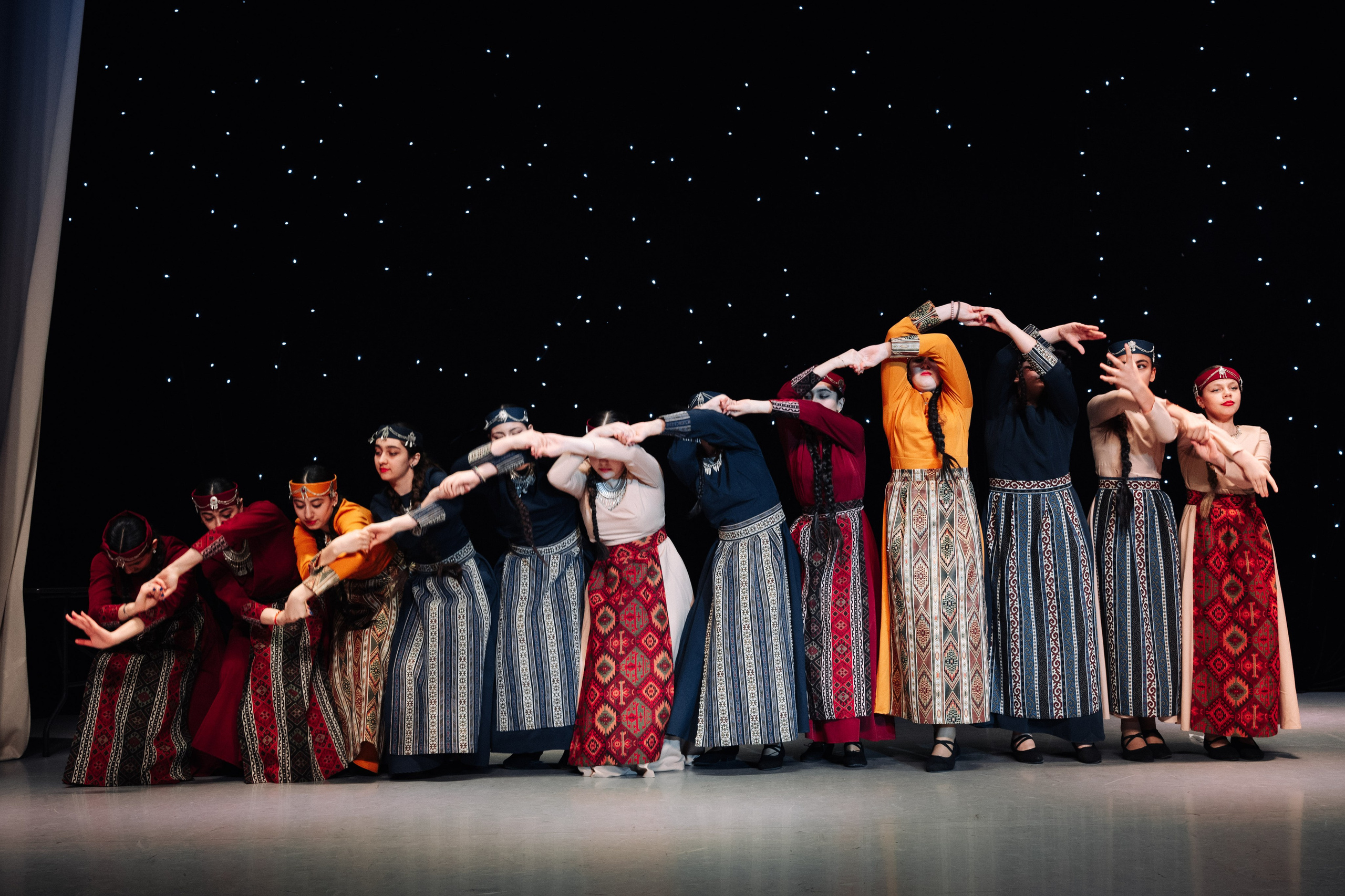 Благотворительный концерт в помощь Артему Сардаряну. Фотограф Артем Севостьянов. Профессиональная фотосъемка в Ногинске, Москве, Московской области и за границей