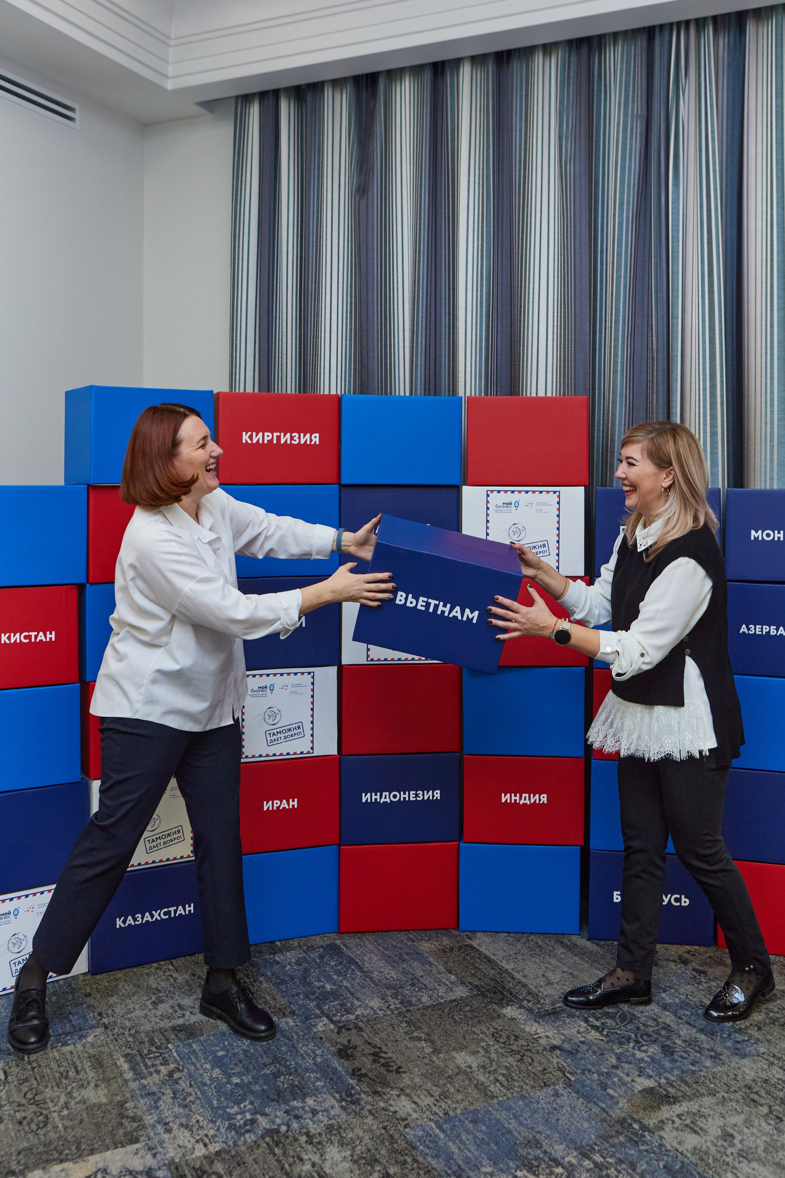 Бизнес-игра «Экспортное казино», центр «Мой Бизнес». Контент-фотограф в Абакане Наталья Нагибина