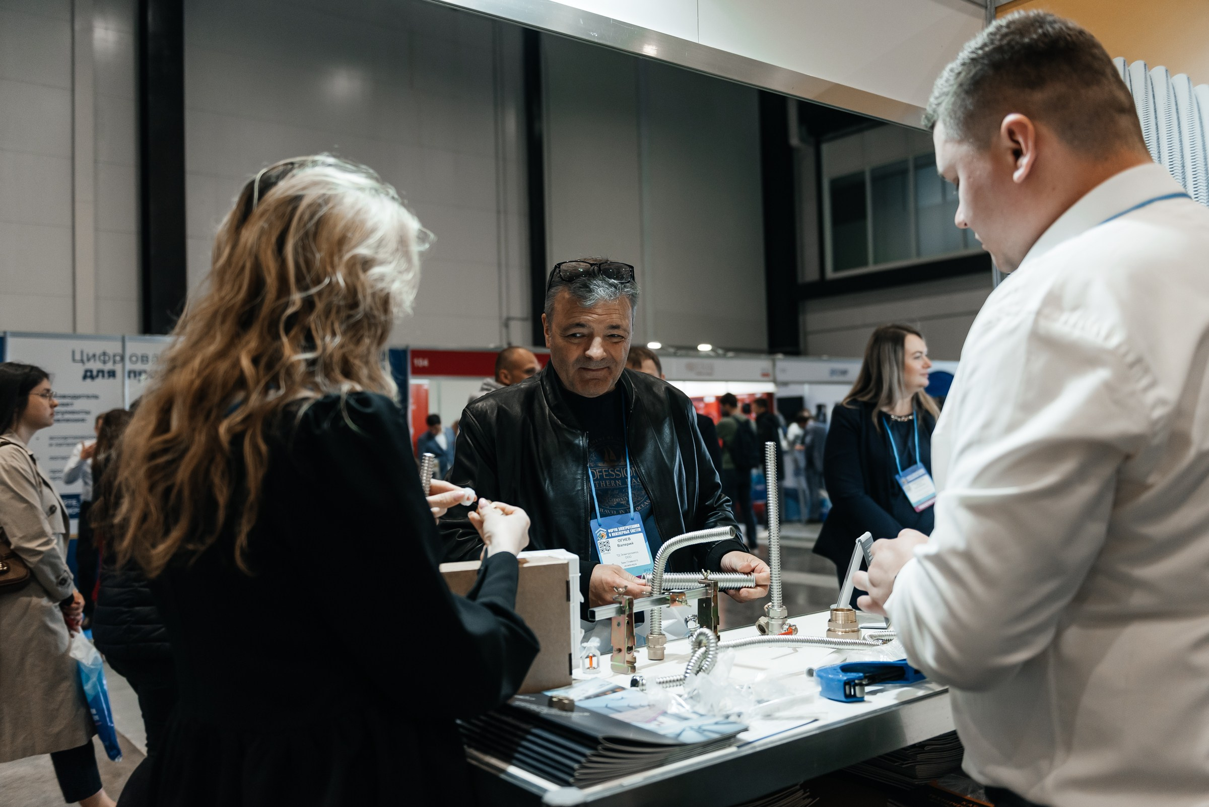 Репортажная съёмка на форуме ЭТМ. Свадебный фотограф в Санкт-Петербурге Венера Ахметова