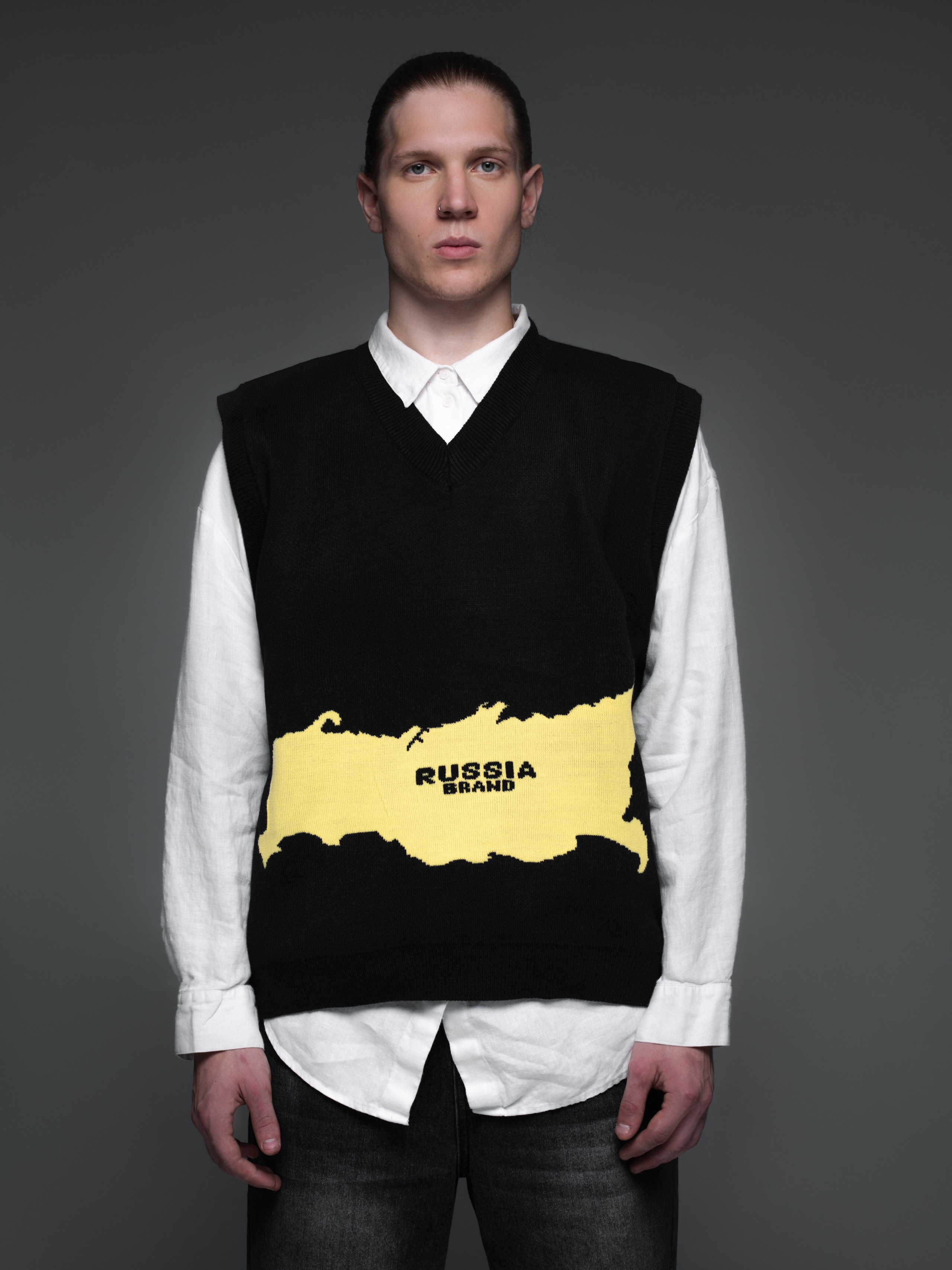 КАТАЛОГ | серый фон. RUNA production — стильные съемки для брендов