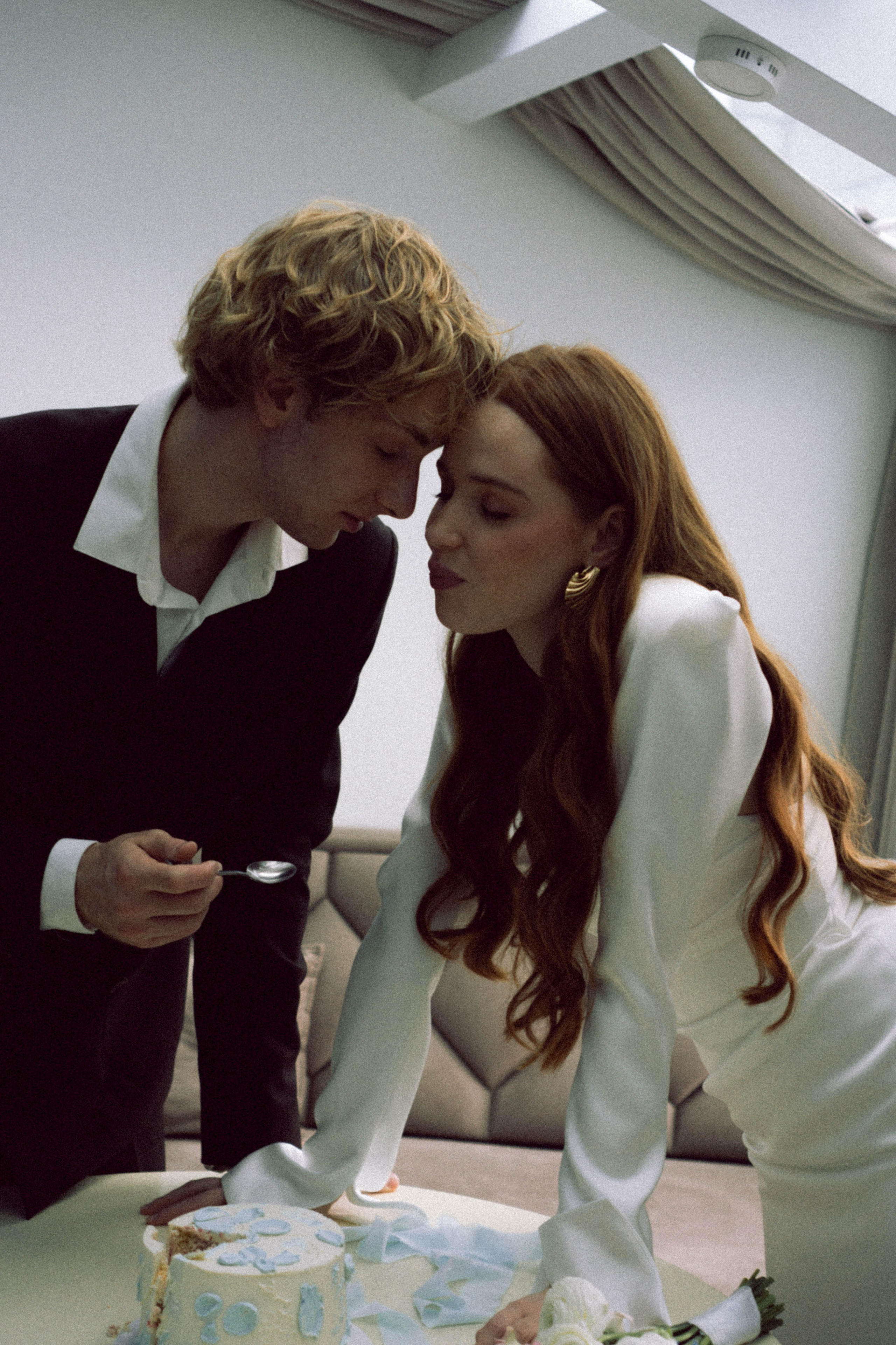 СВАДЕБНАЯ СЬЕМКА В ОТЕЛЕ. СБОРЫ ЖЕНИХА И НЕВЕСТЫ И ТАКЖЕ ТОР И ПОДГОТОВКА К ПРОГУЛКЕ. Профессиональный фотограф, Санкт-Петербург — Виктория Богомолова