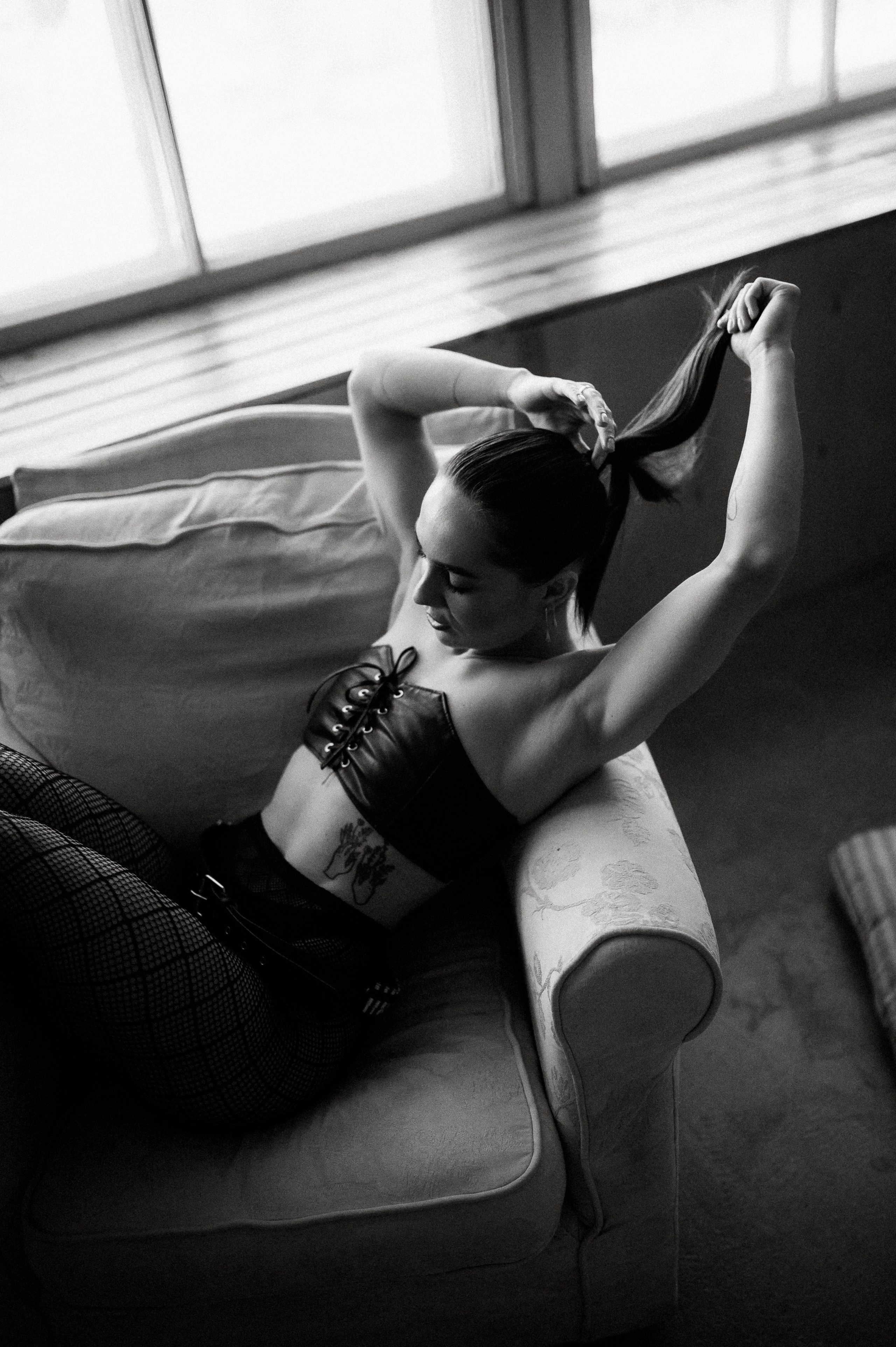 Дерзкая фотосессия в студии. Фотограф Алексин, Тула