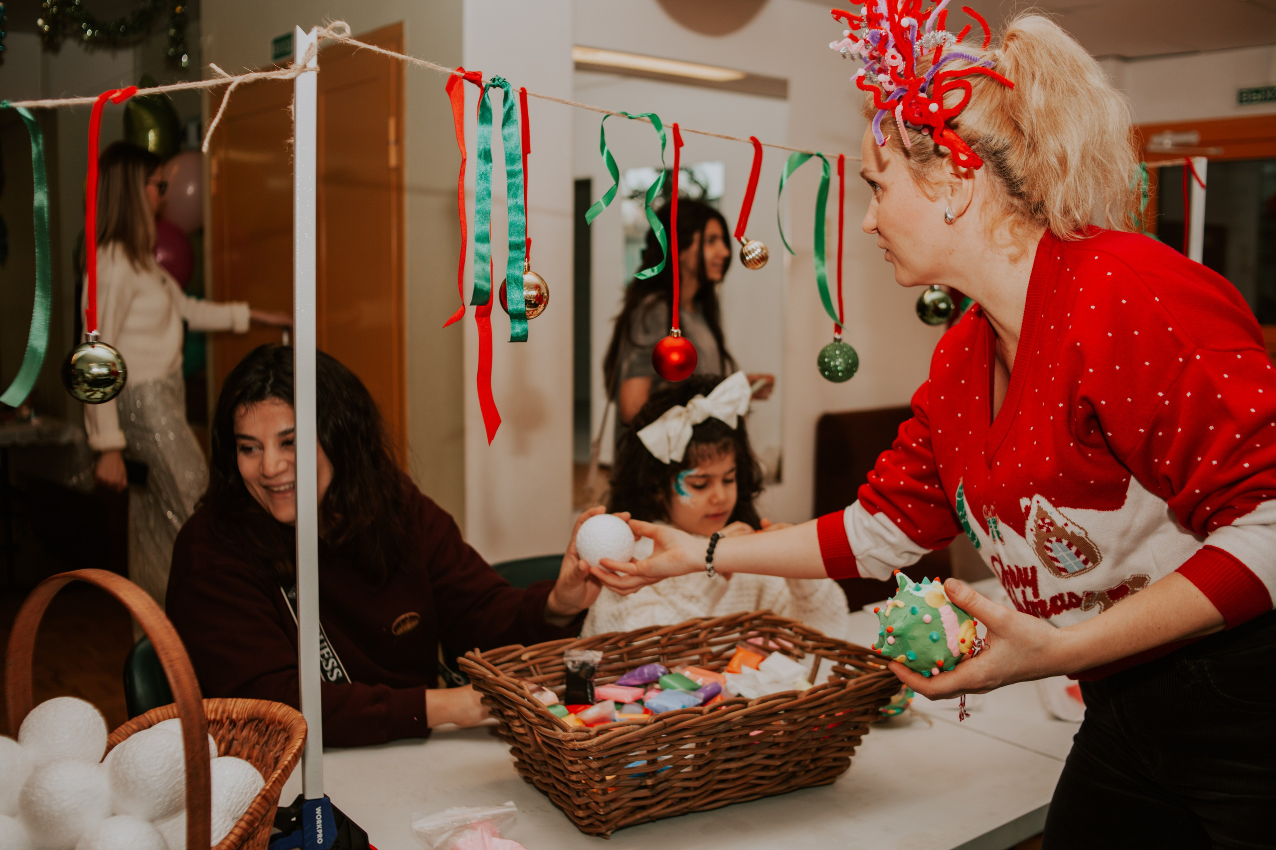 Мастер-класс от Мастерской Наташи Ой на фестивале для детей с ОВЗ «Шире круг». Семейный фотограф во Всеволожске и Санкт-Петербурге Юлия Капустина