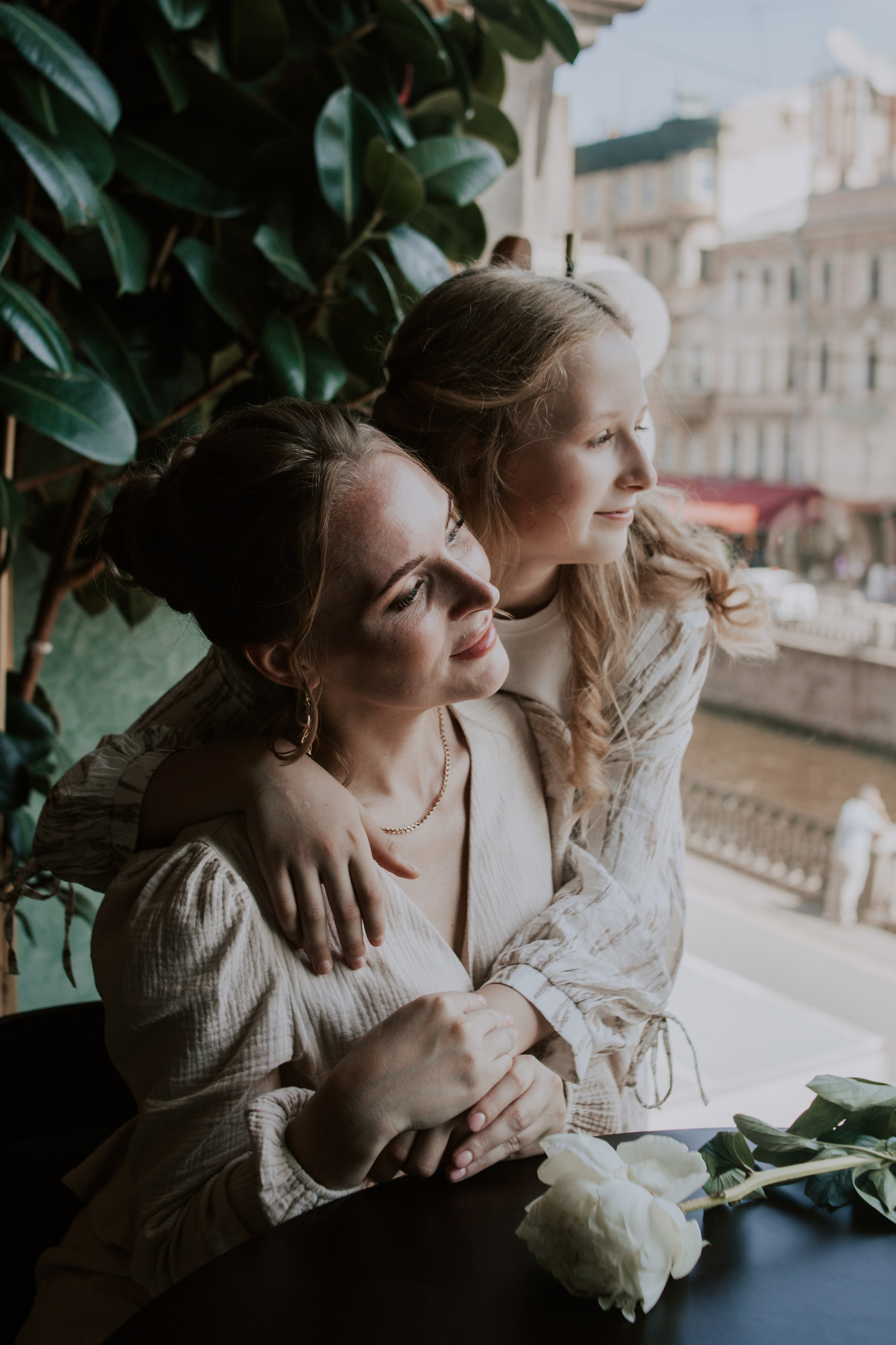 Марина и Милана, прогулка по Петербургу. Семейный фотограф во Всеволожске и Санкт-Петербурге Юлия Капустина