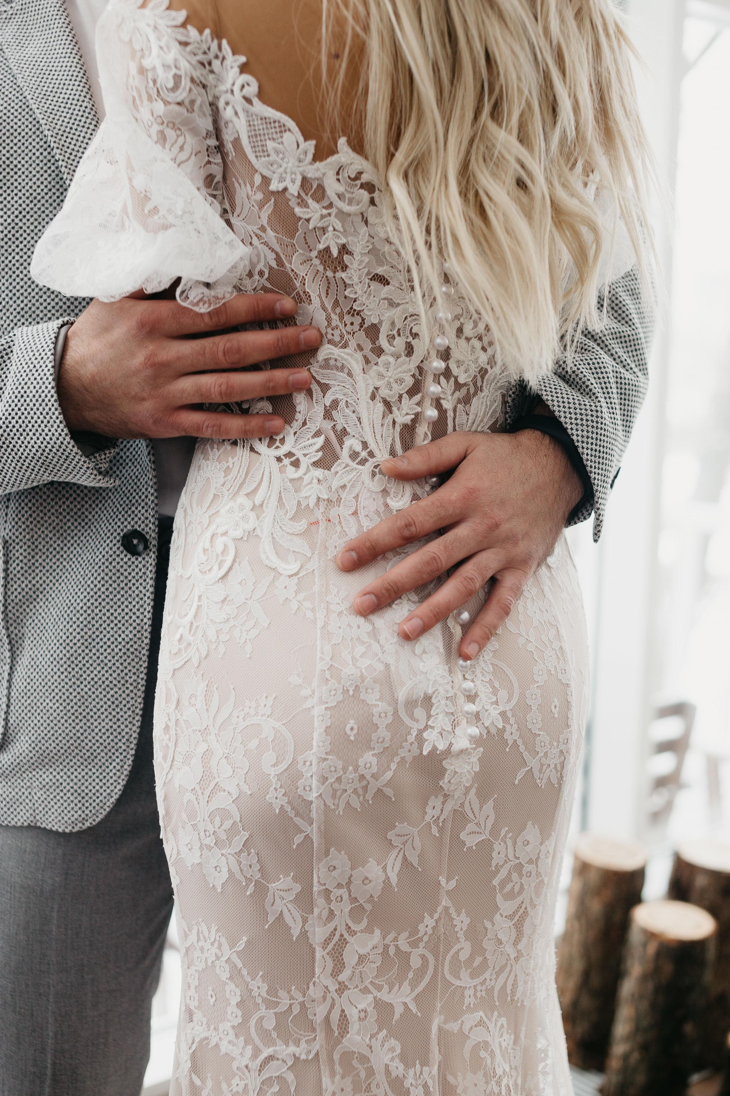 Свадебная прогулка в загородном отеле Pine River. Свадебный фотограф Калуга Москва Диана Румянцева