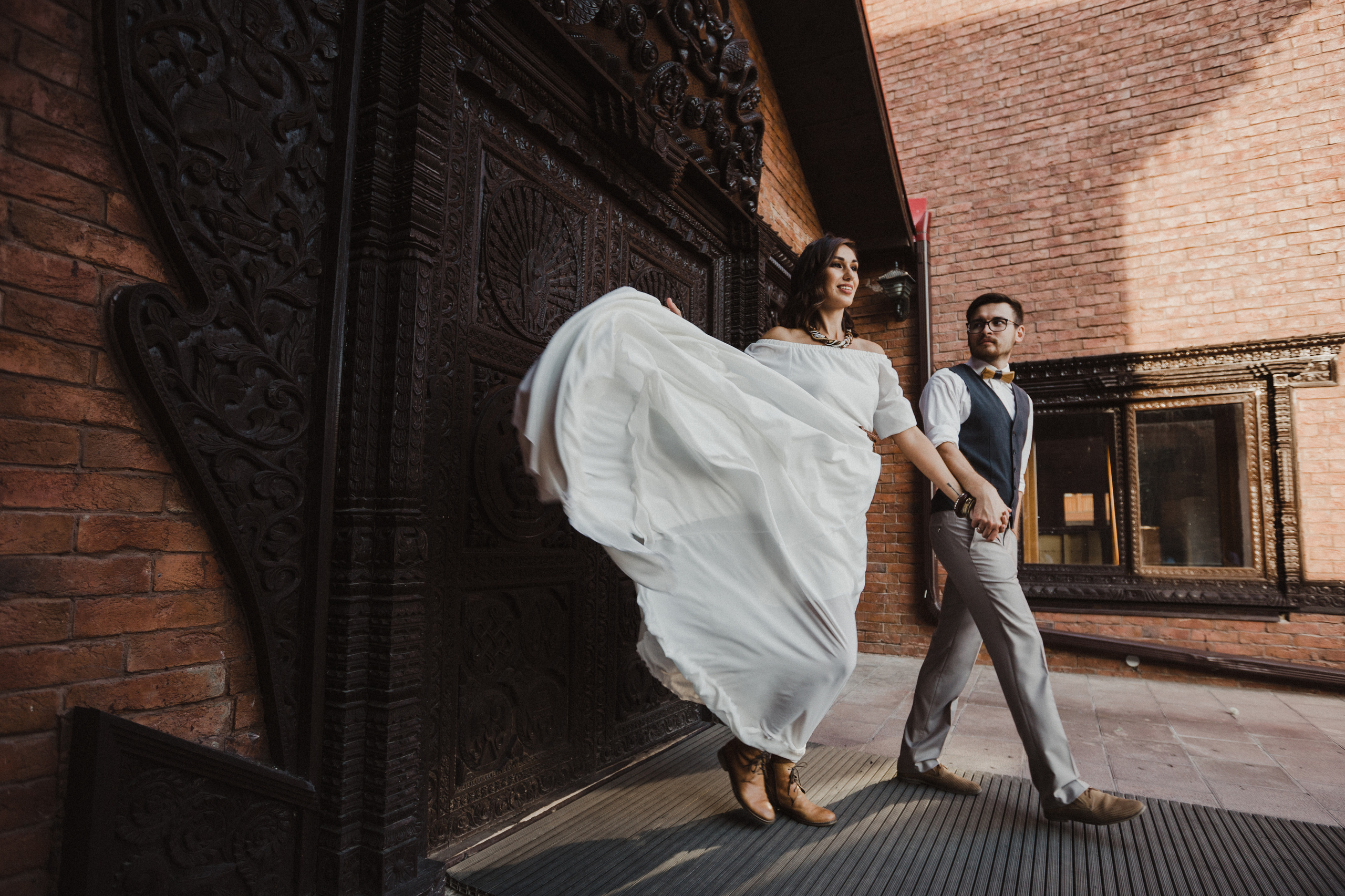 Свадебная прогулка в Этномире Свадебная фотосъемка в Этномире. Свадебный фотограф Калуга Москва Диана Румянцева