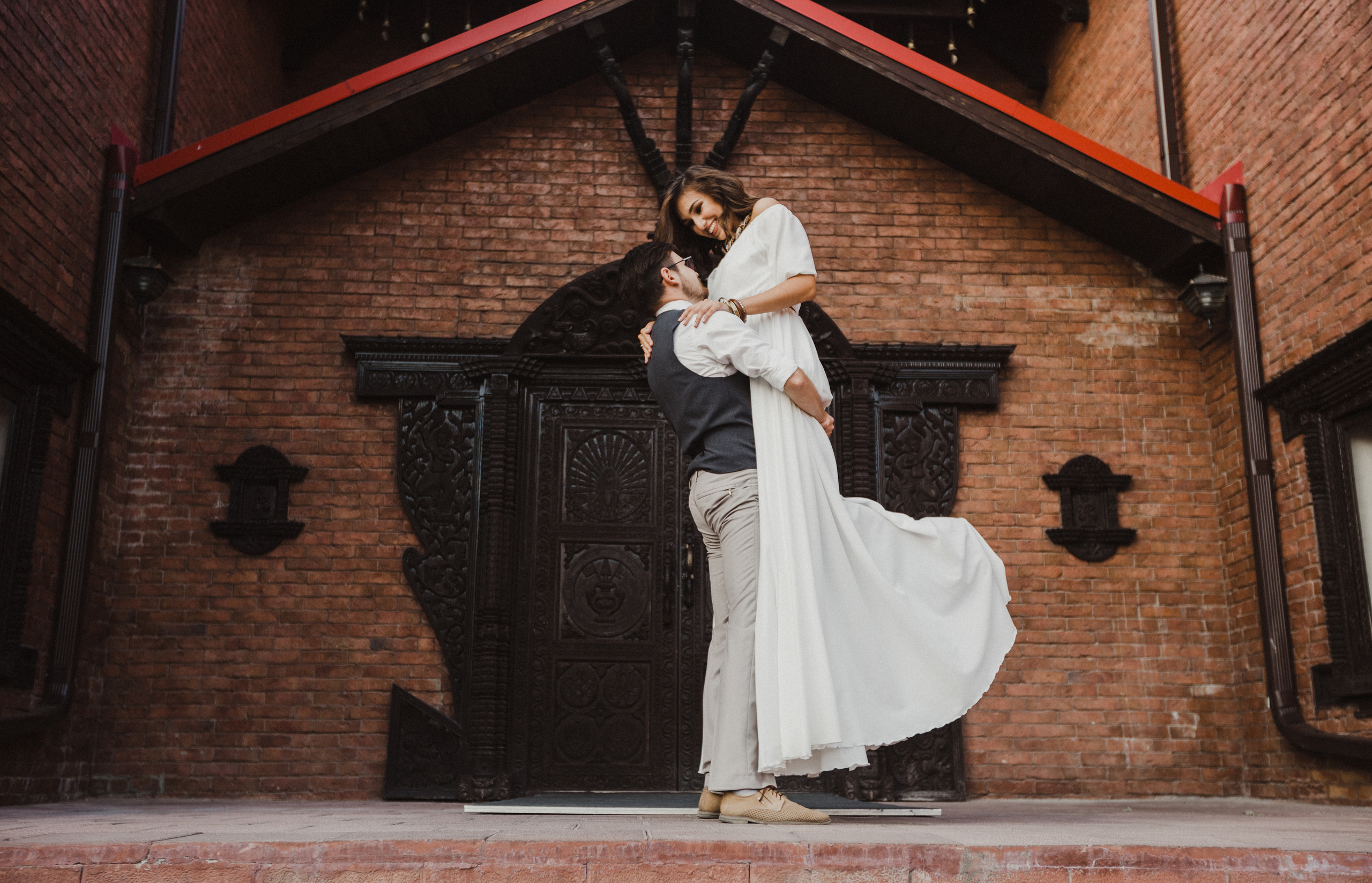 Свадебная прогулка в Этномире Свадебная фотосъемка в Этномире. Свадебный фотограф Калуга Москва Диана Румянцева