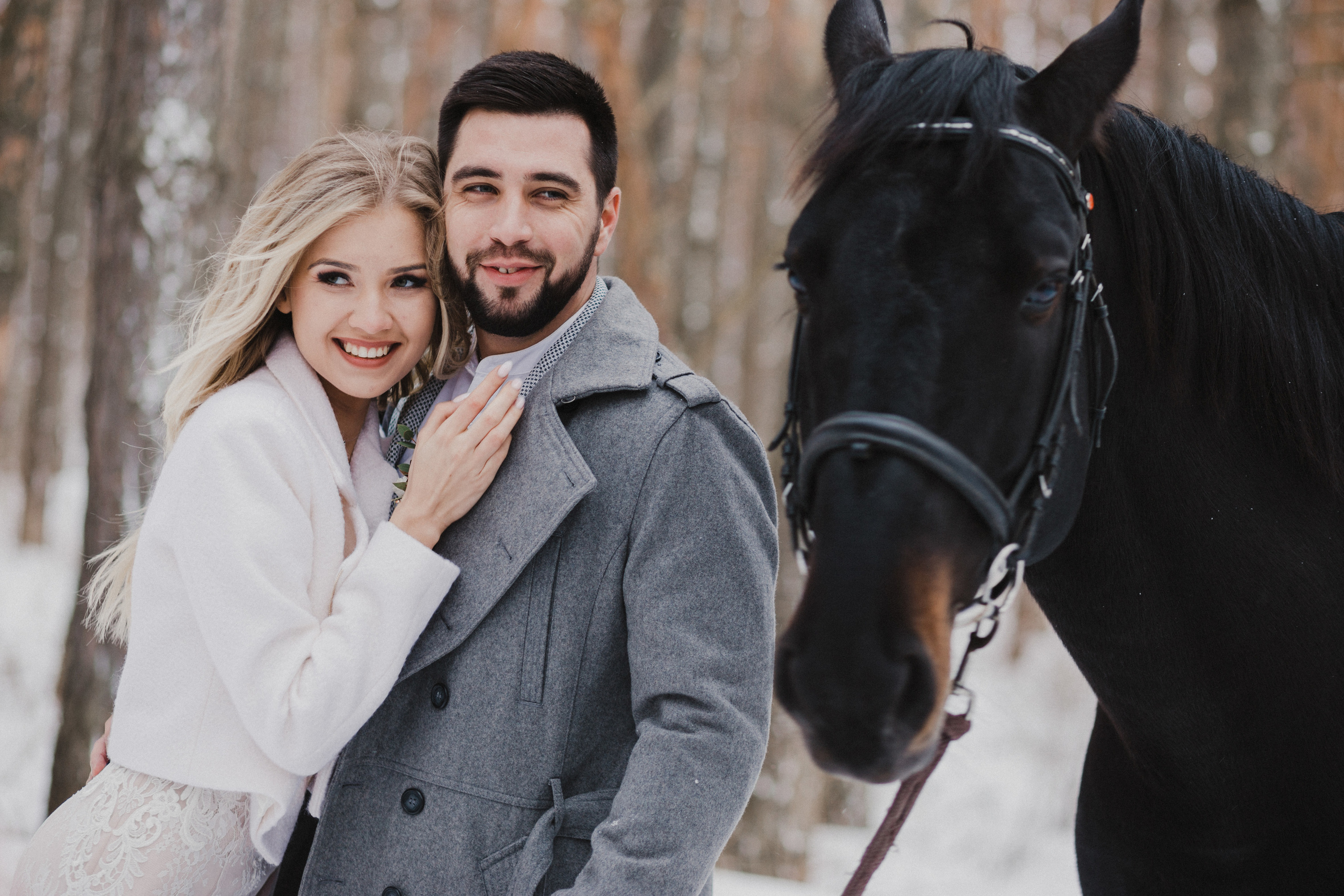 Свадебная прогулка в загородном отеле Pine River. Свадебный фотограф Калуга Москва Диана Румянцева