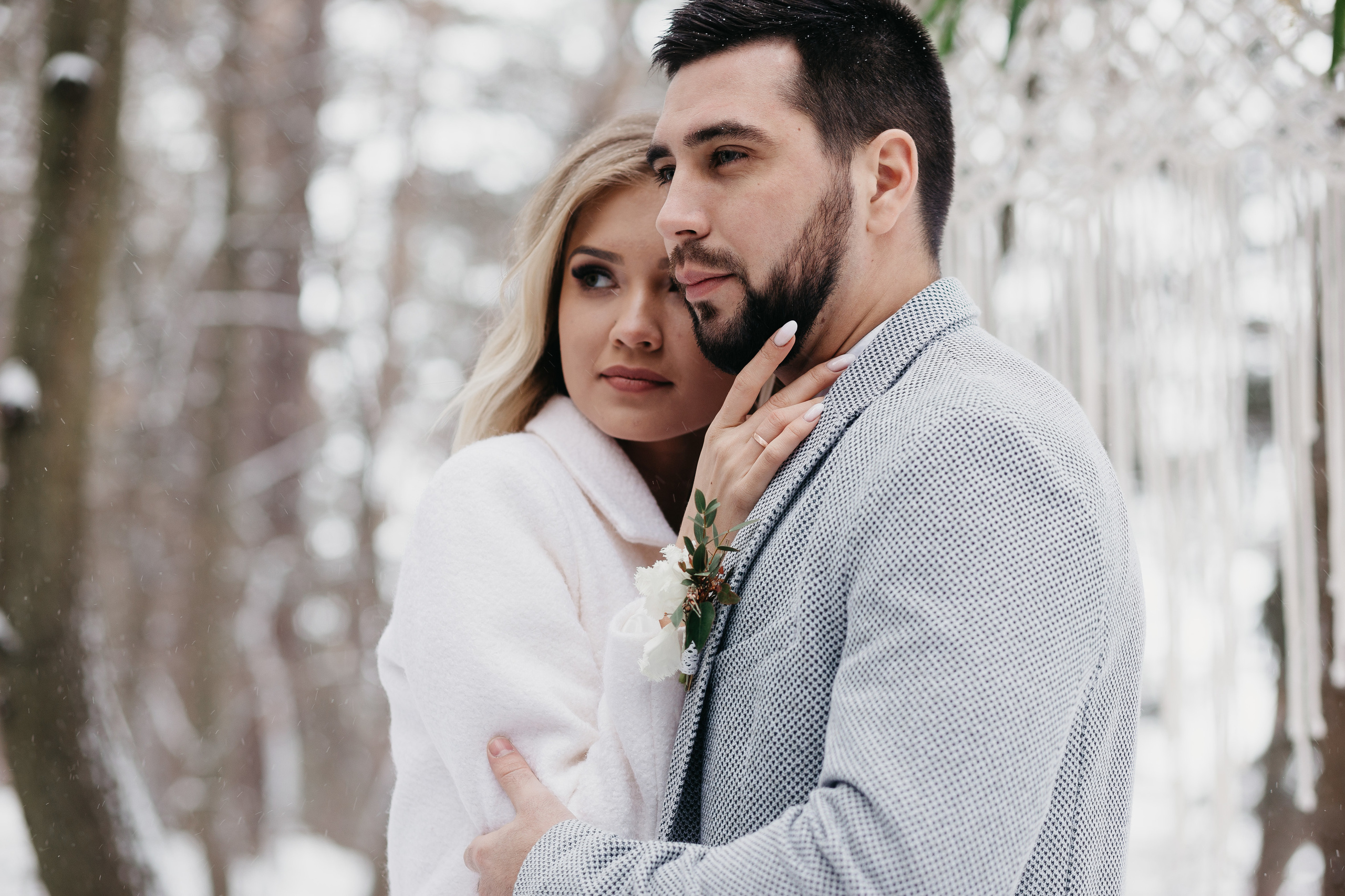 Свадебная прогулка в загородном отеле Pine River. Свадебный фотограф Калуга Москва Диана Румянцева