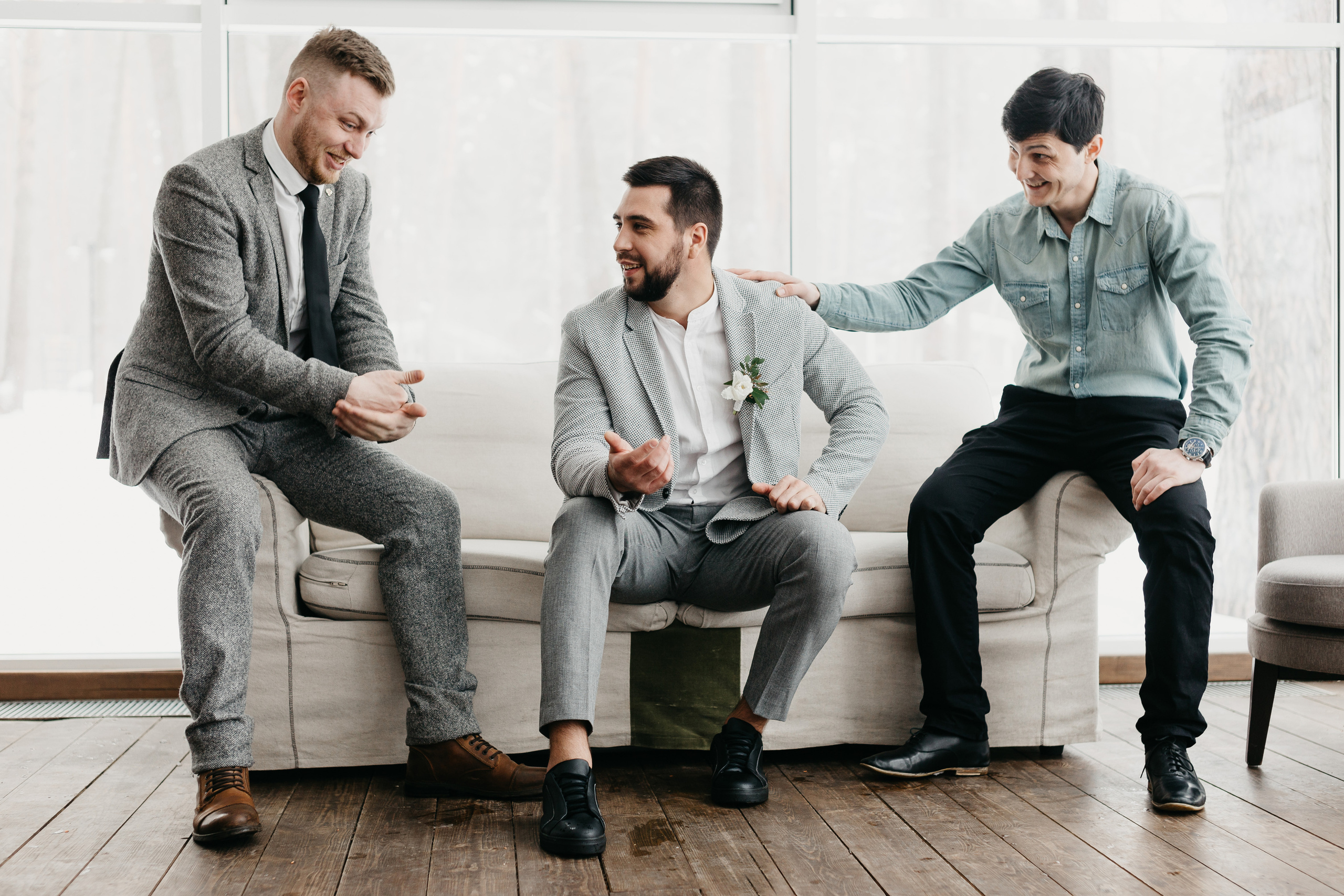 Свадебная прогулка в загородном отеле Pine River. Свадебный фотограф Калуга Москва Диана Румянцева