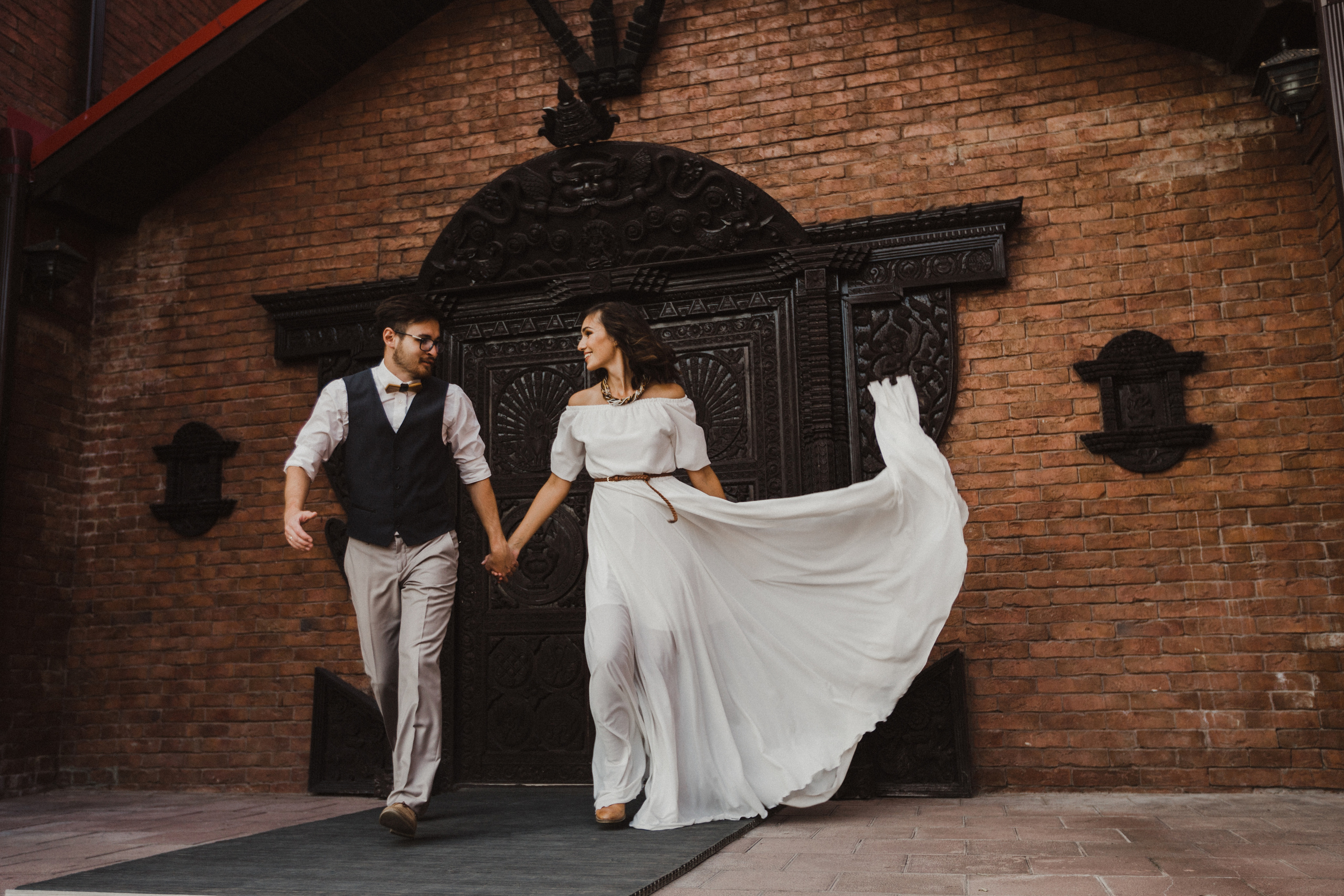 Свадебная прогулка в Этномире Свадебная фотосъемка в Этномире. Свадебный фотограф Калуга Москва Диана Румянцева