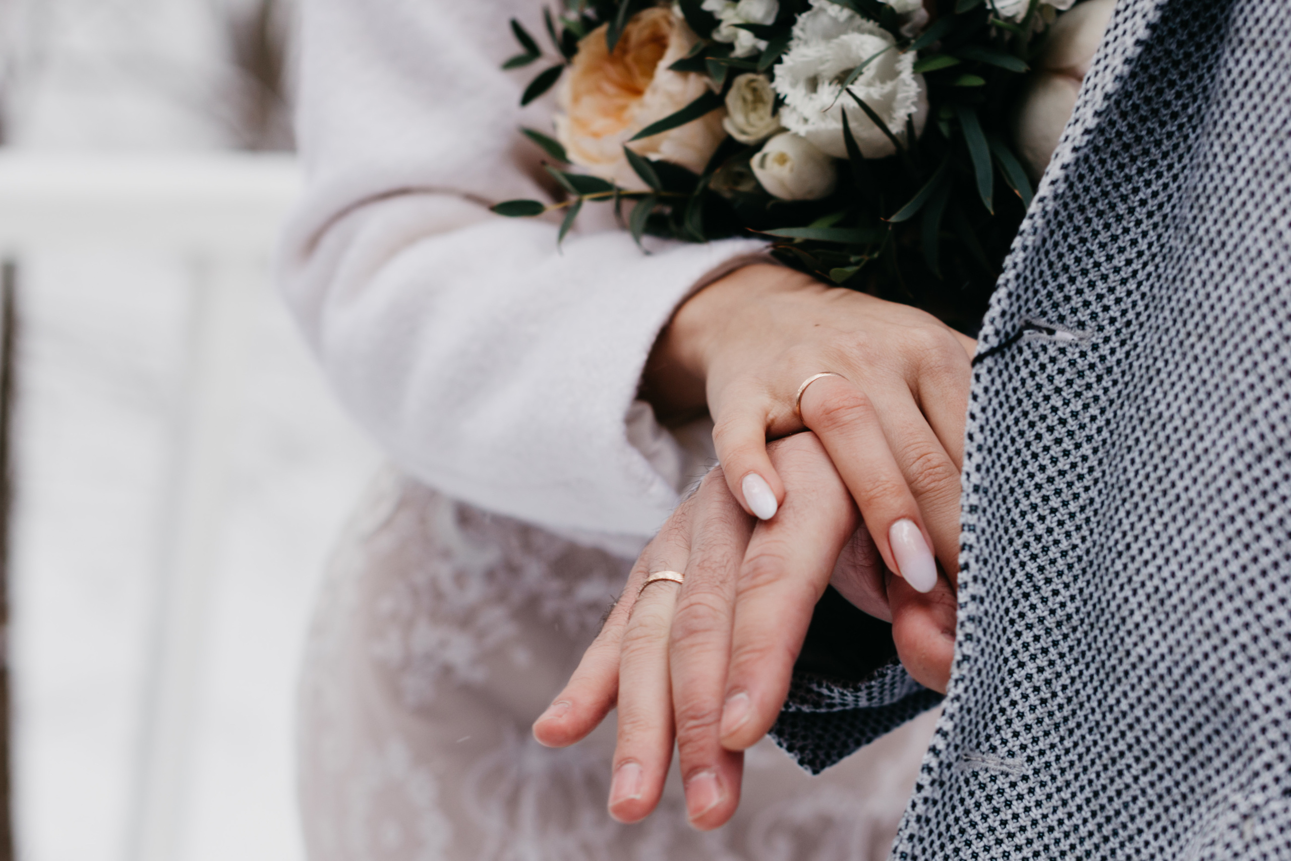 Свадебная прогулка в загородном отеле Pine River. Свадебный фотограф Калуга Москва Диана Румянцева