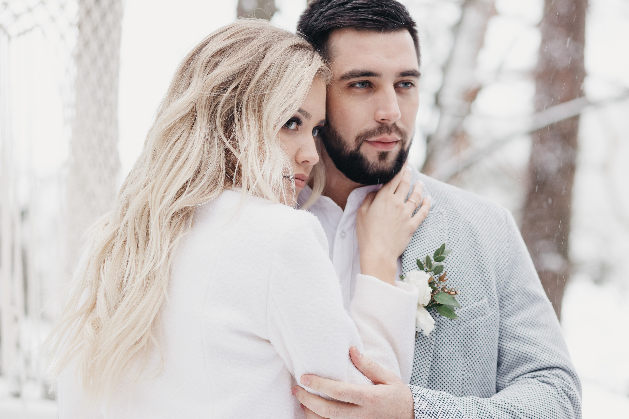 Свадебная прогулка в загородном отеле Pine River. Свадебный фотограф Калуга Москва Диана Румянцева