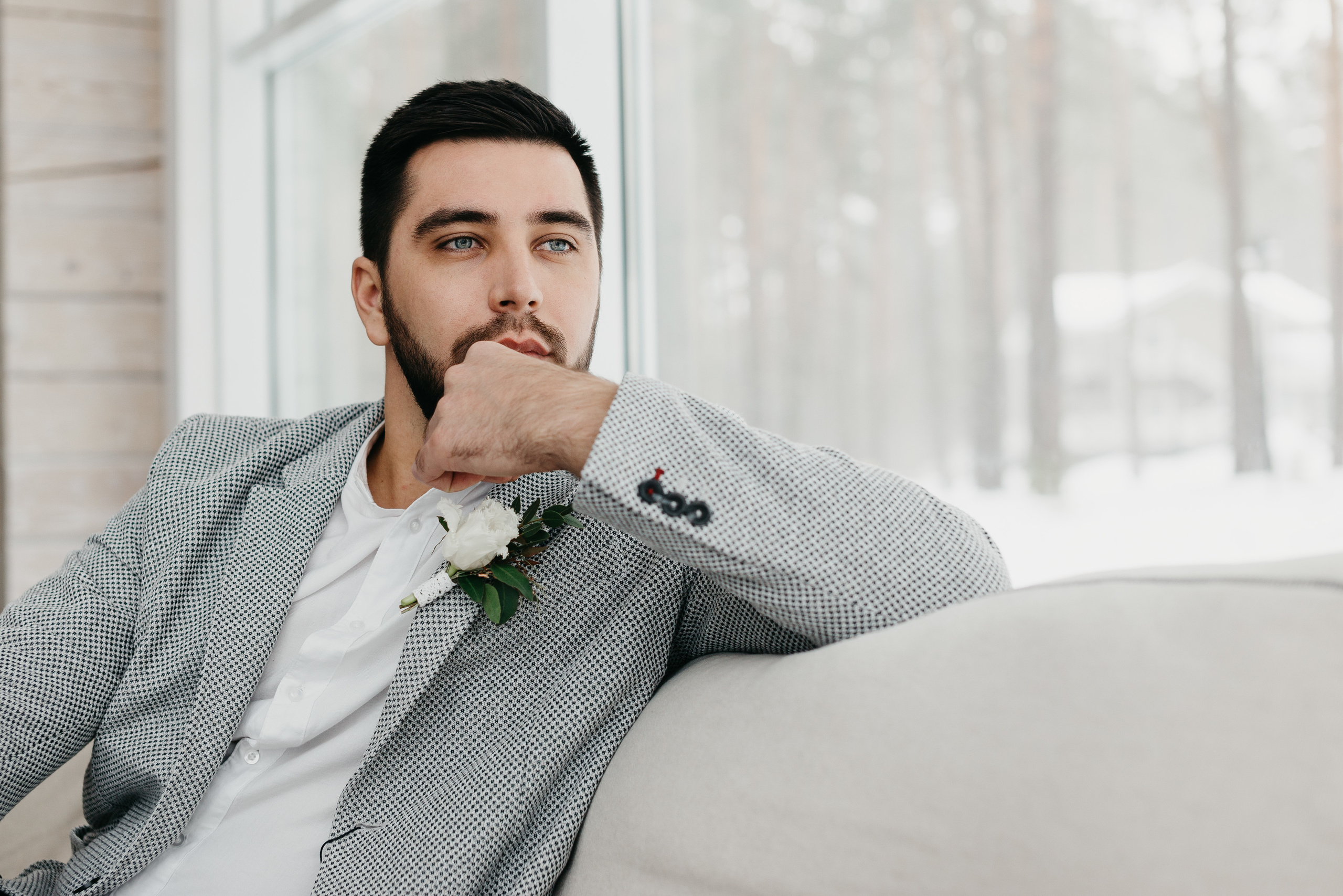 Свадебная прогулка в загородном отеле Pine River. Свадебный фотограф Калуга Москва Диана Румянцева