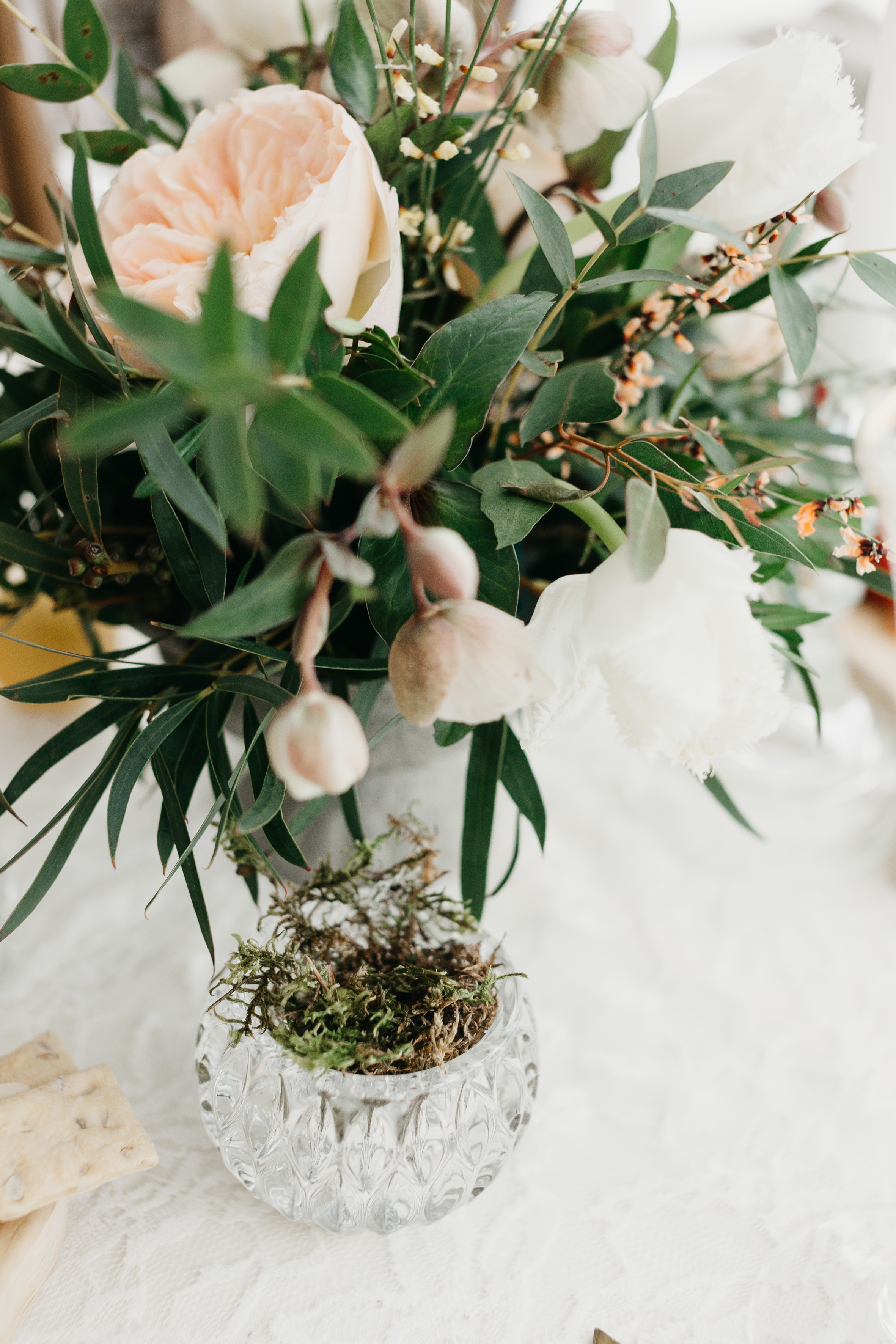 Свадебная прогулка в загородном отеле Pine River. Свадебный фотограф Калуга Москва Диана Румянцева