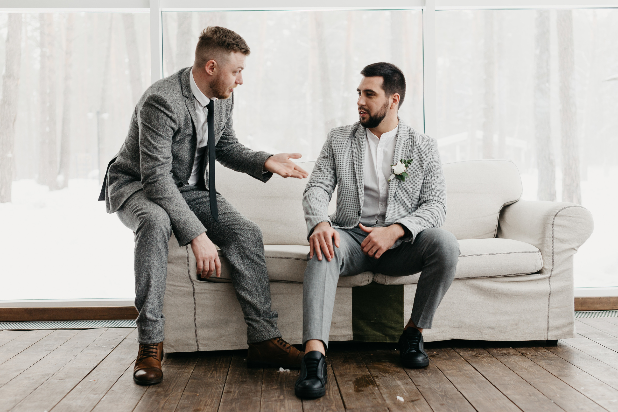 Свадебная прогулка в загородном отеле Pine River. Свадебный фотограф Калуга Москва Диана Румянцева