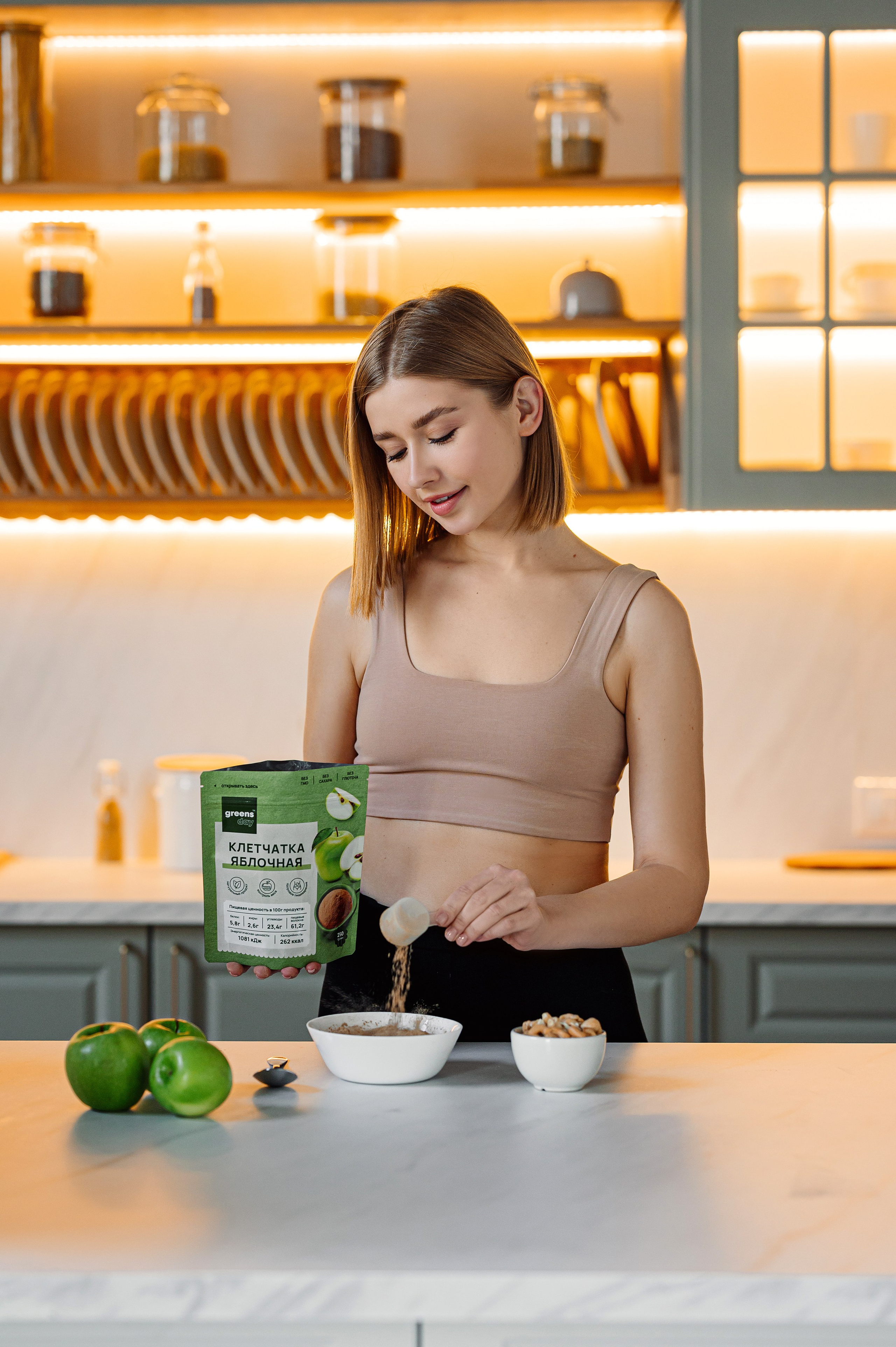 Съемка товаров для маркетплейсов (Wildberries, Ozon, Яндекс.Маркет). Фотограф товаров для соцсетей - инстаграм, вконтакте. Контент-фотограф в Москве Хныкина Лена