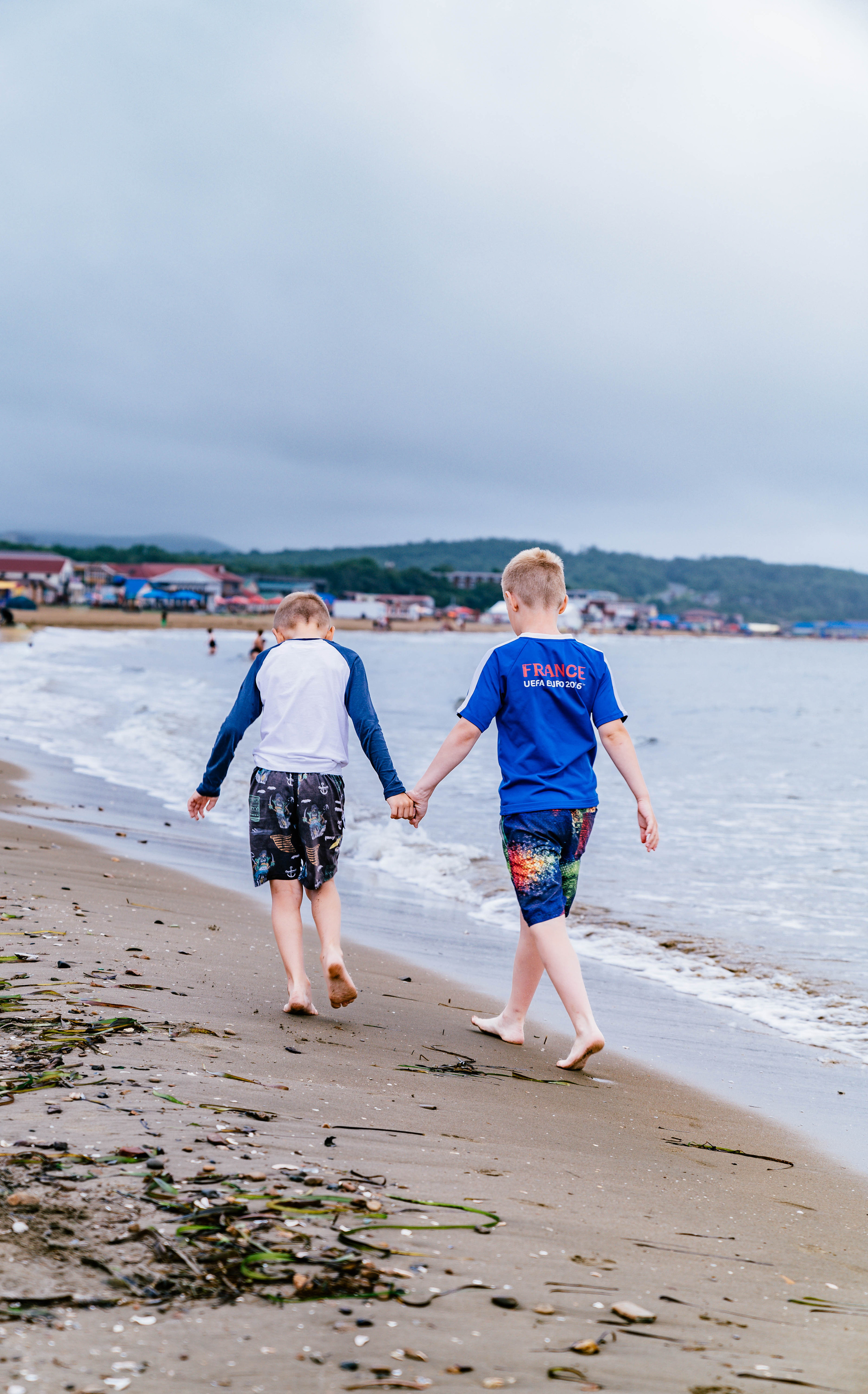 Фотосессия «Братья и море». Фото и видео съёмка на заказ. VAU Studia. Москва
