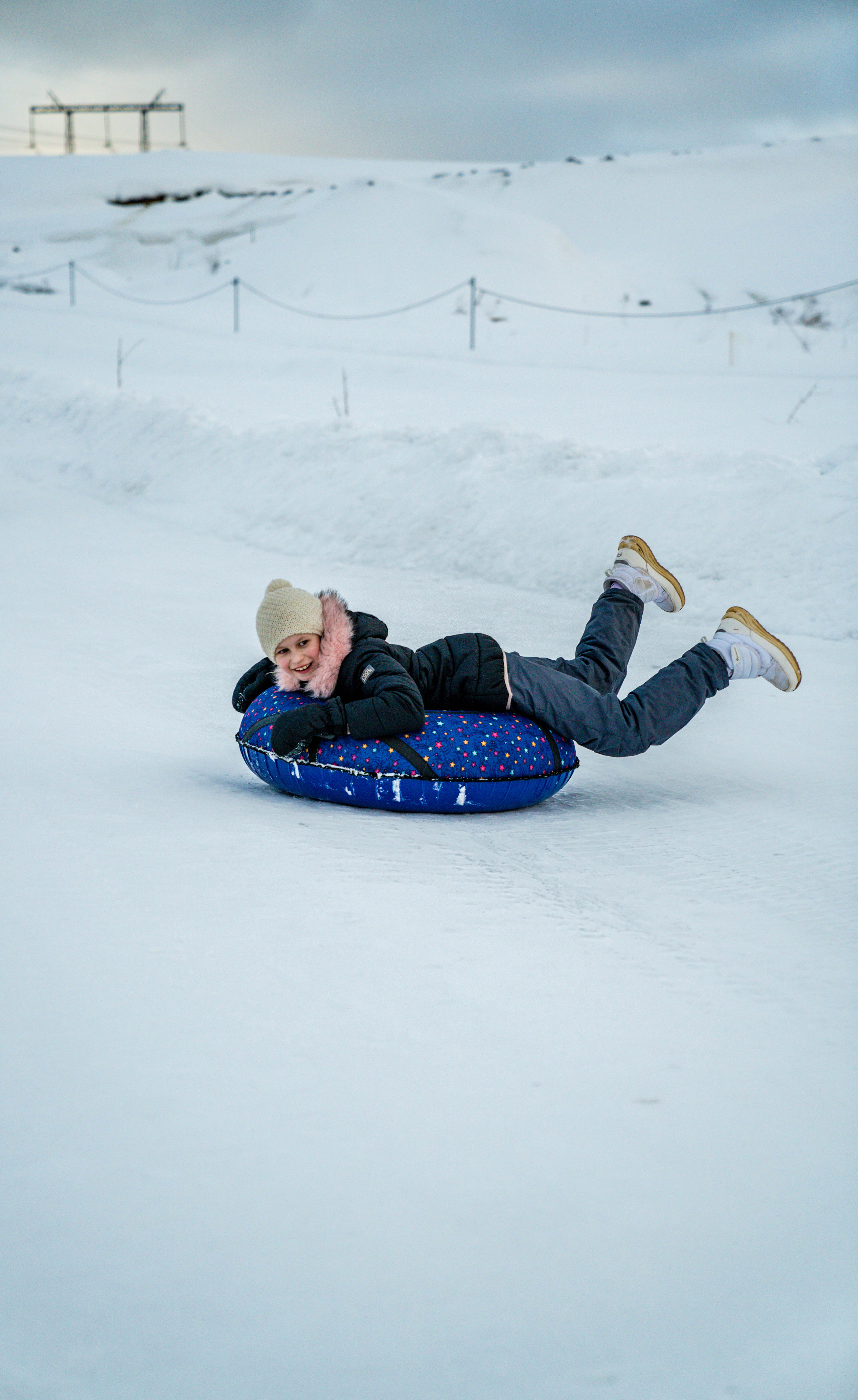 Катание на ватрушках в Рыболовной усадьбе «Остров». Фото и видео съёмка на заказ. VAU Studia. Москва