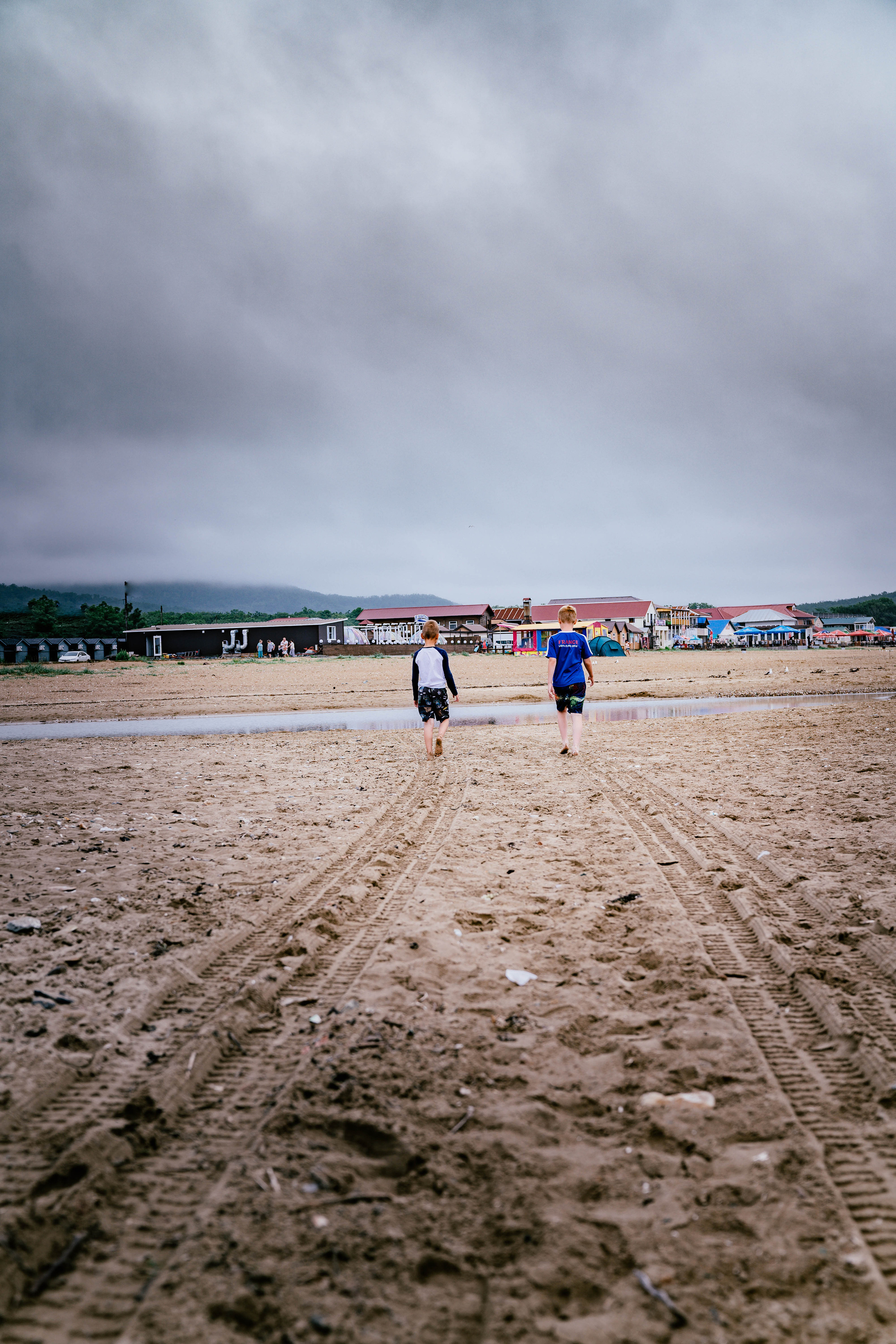 Фотосессия «Братья и море». Фото и видео съёмка на заказ. VAU Studia. Москва