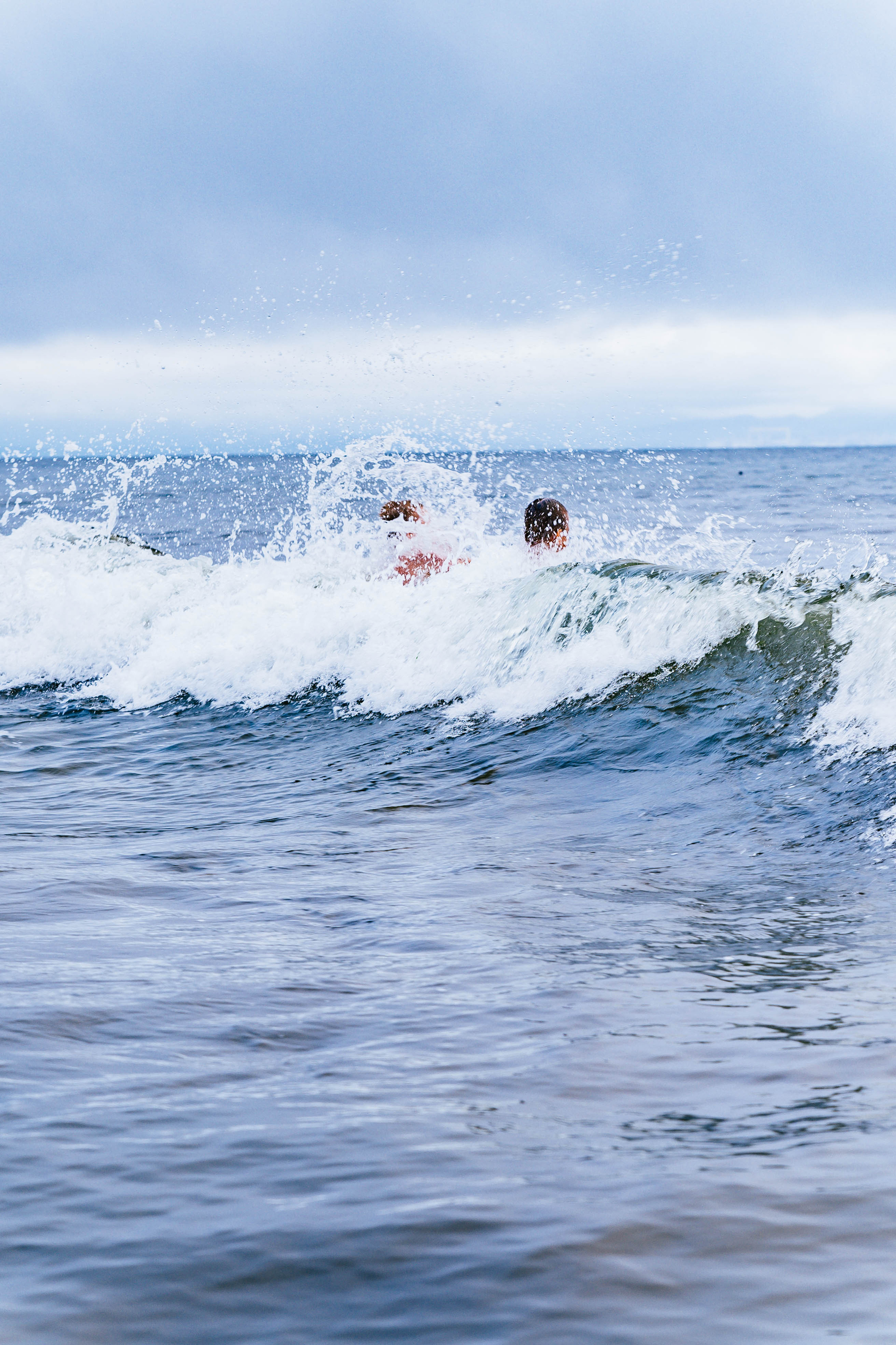 Фотосессия «Братья и море». Фото и видео съёмка на заказ. VAU Studia. Москва